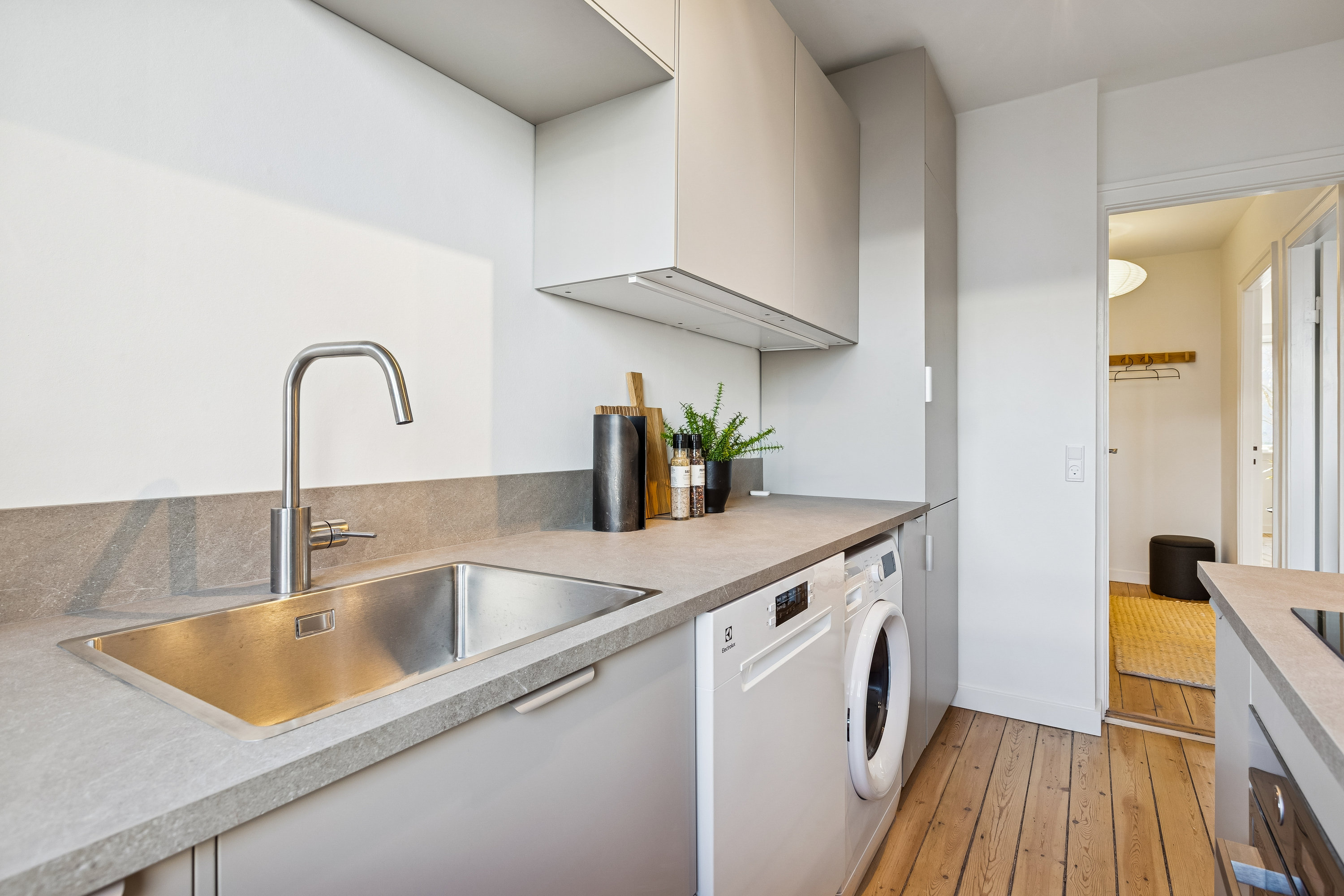 Miniaturebillede 1: køkken. Billede af Kastrupkrogen 9, st.. tv., 2770 Kastrup