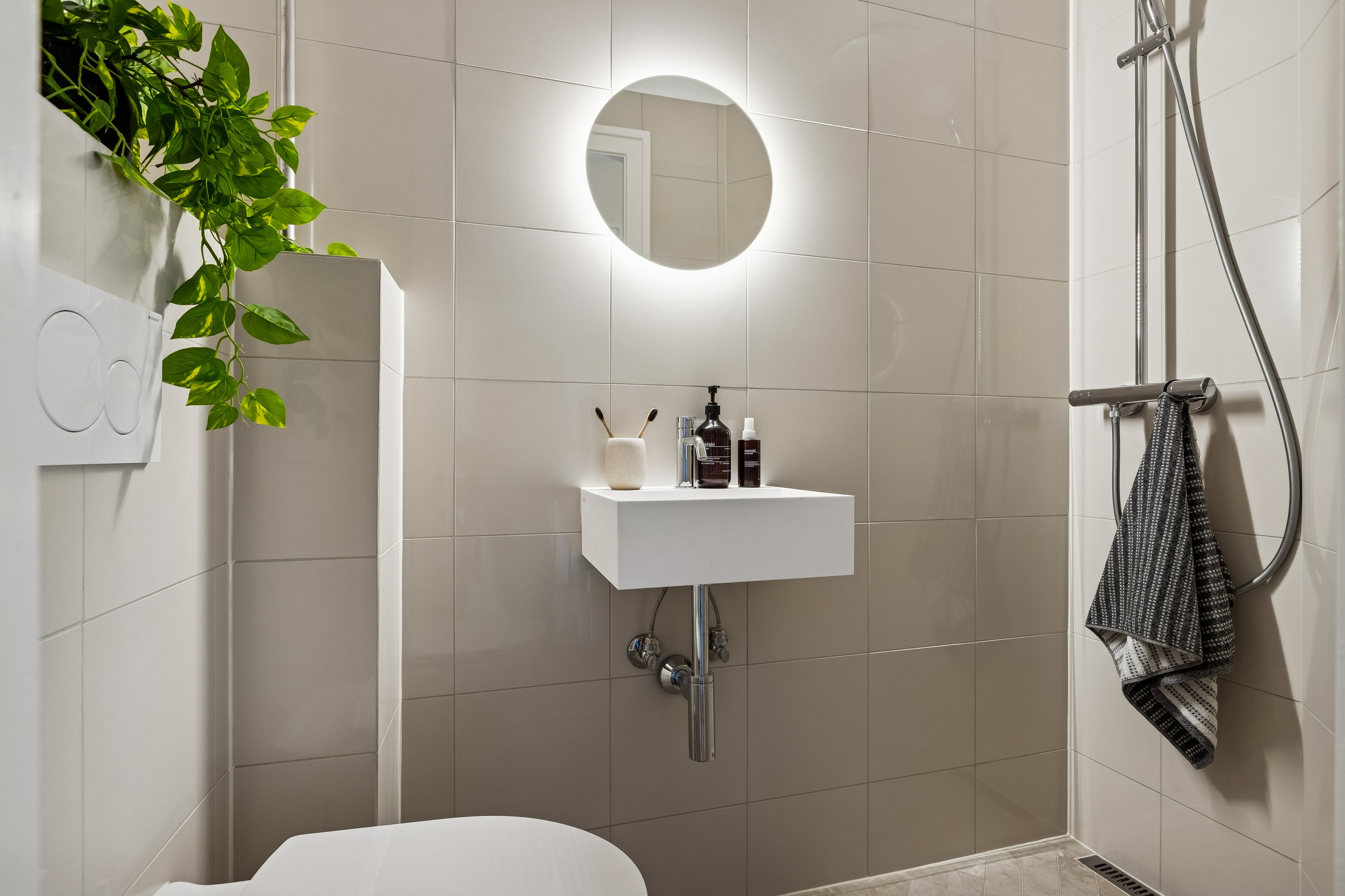 Fremhævet badeværelse billede i fuldskærmstilstand. Billede af Kastrupkrogen 9, st.. tv., 2770 Kastrup