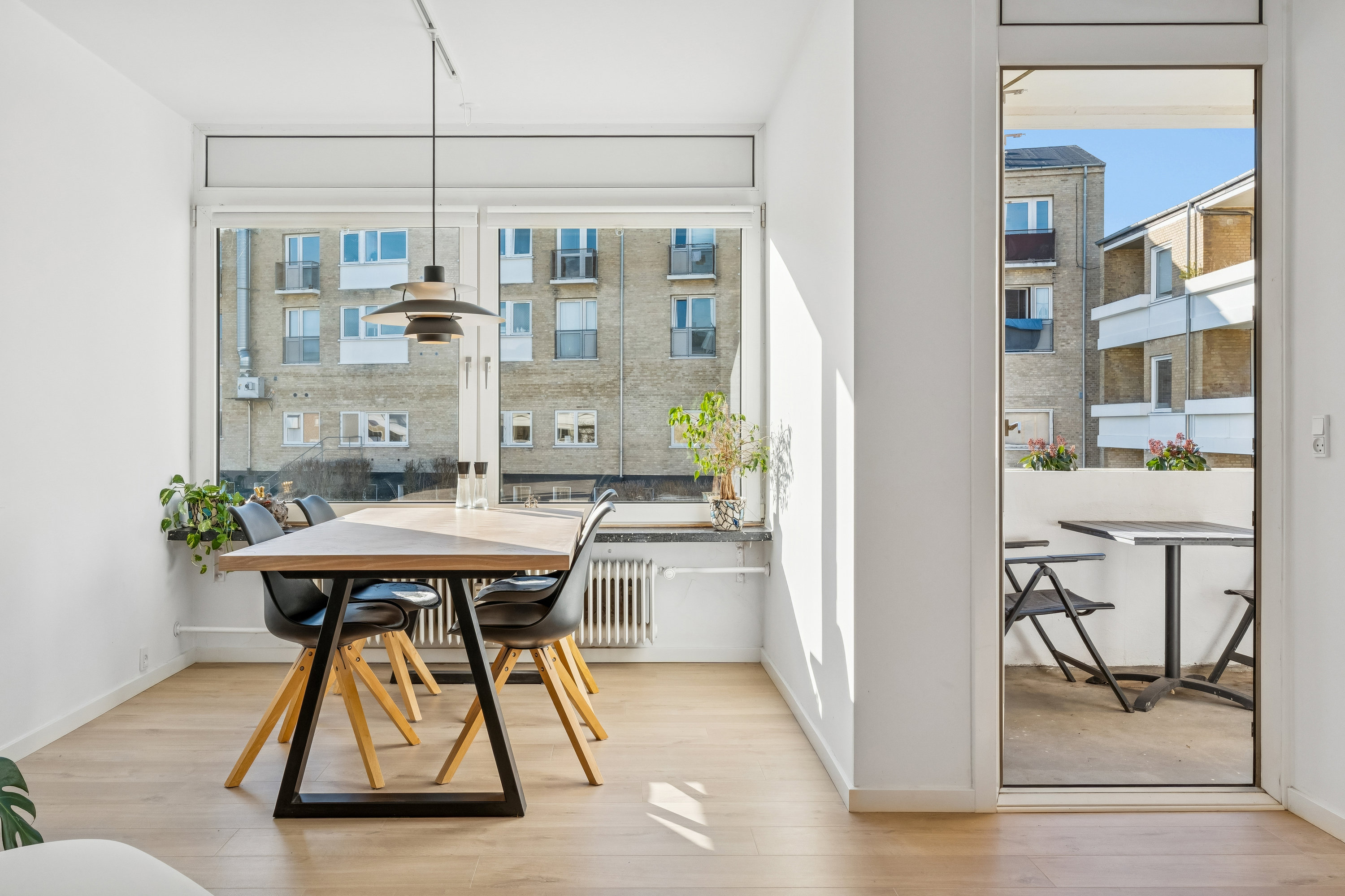 Fremhævet stue billede i fuldskærmstilstand. Billede af Provstejorden 6, 1. th., 9000 Aalborg