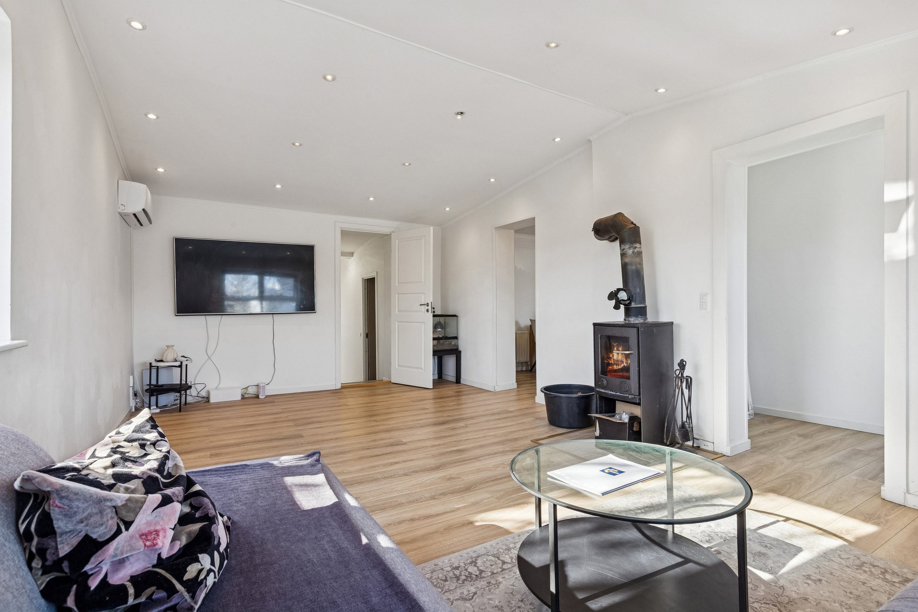 Fremhævet stue billede i fuldskærmstilstand. Billede af Malden Alle 12, 2791 Dragør