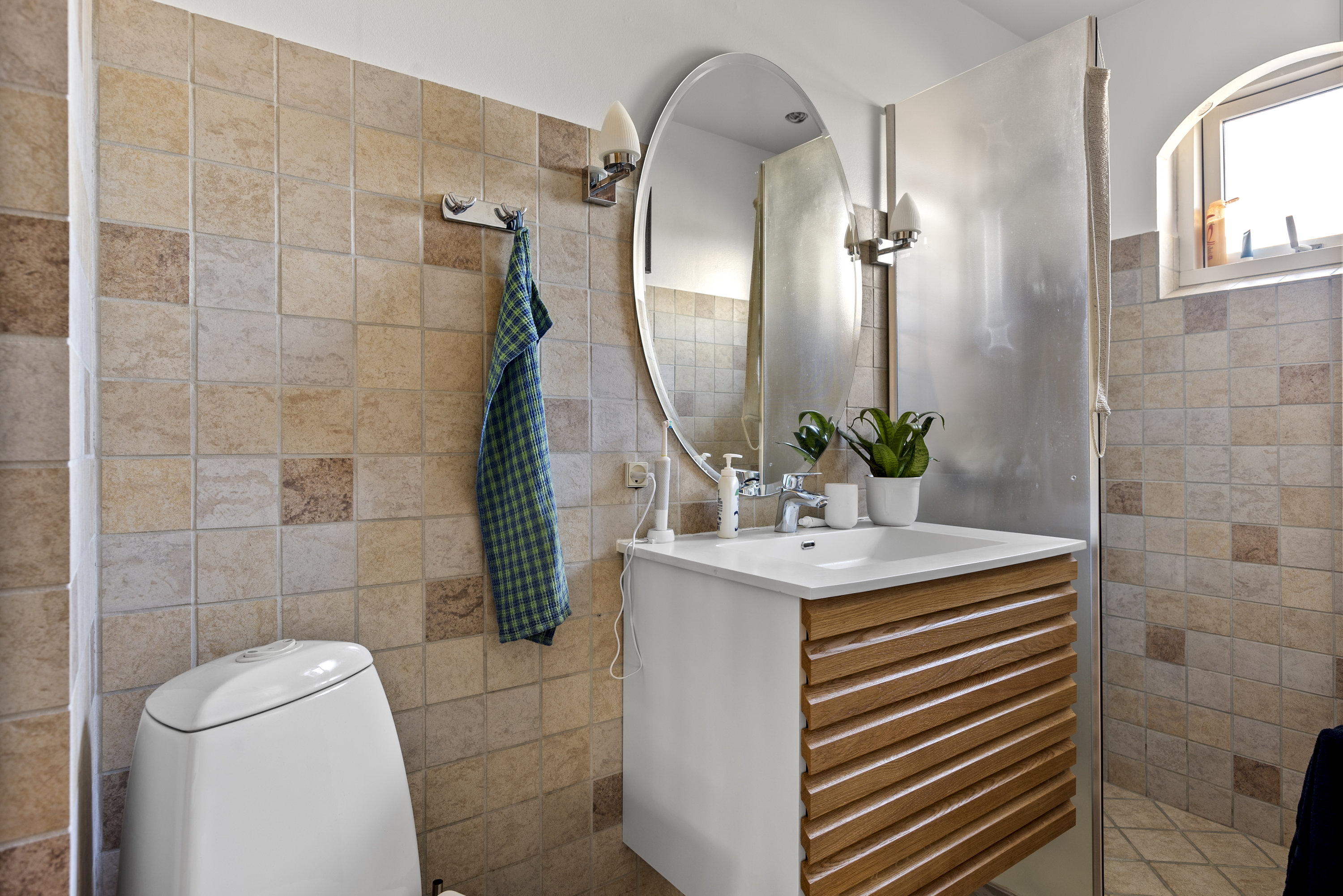 Fremhævet badeværelse billede i fuldskærmstilstand. Billede af Rosenvej 5, 4241 Vemmelev