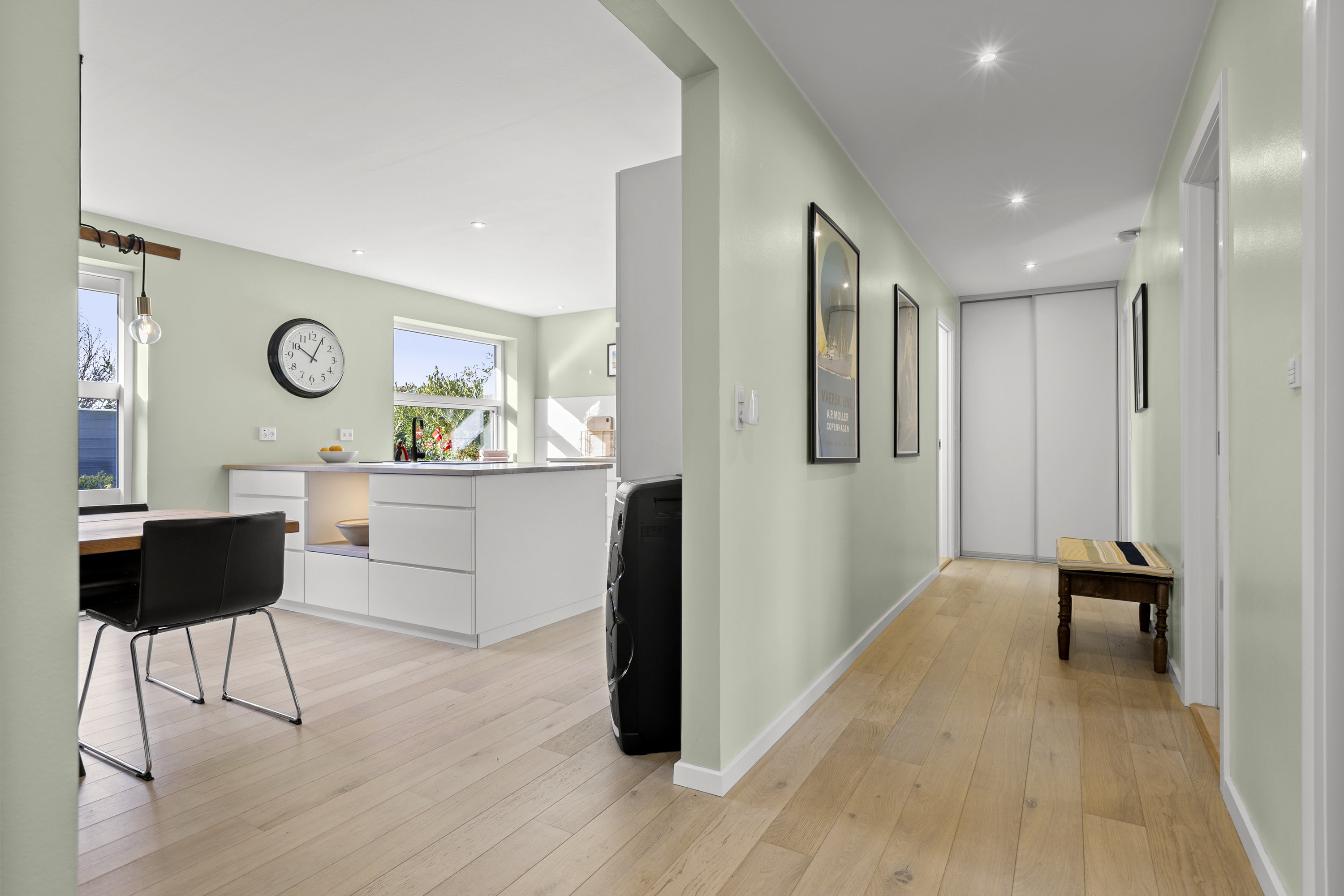 Fremhævet gang billede i fuldskærmstilstand. Billede af Lærkevænget 12, 4160 Herlufmagle