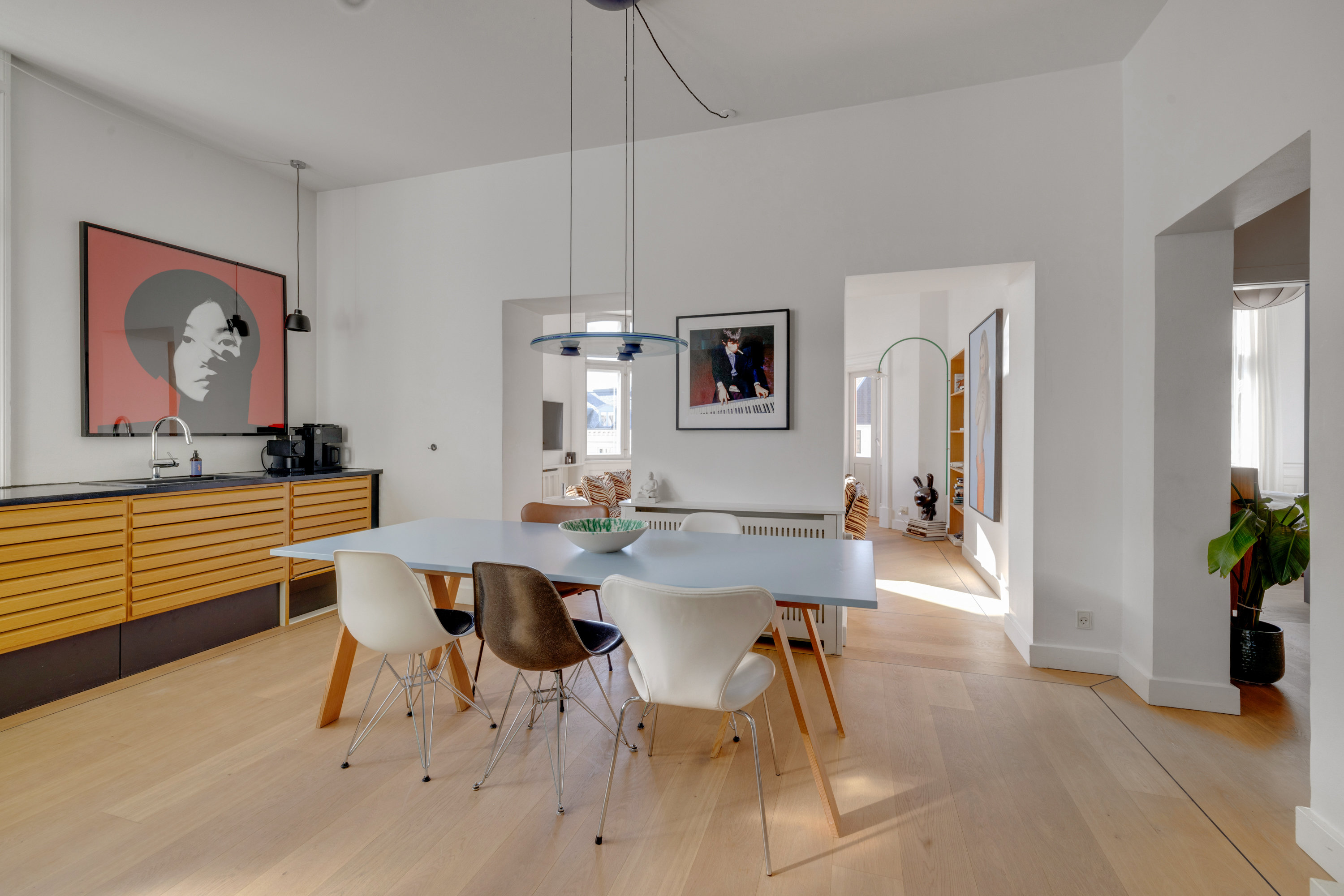 Fremhævet andet billede i fuldskærmstilstand. Billede af Sankt Annæ Plads 19A, 3. tv., 1250 København K