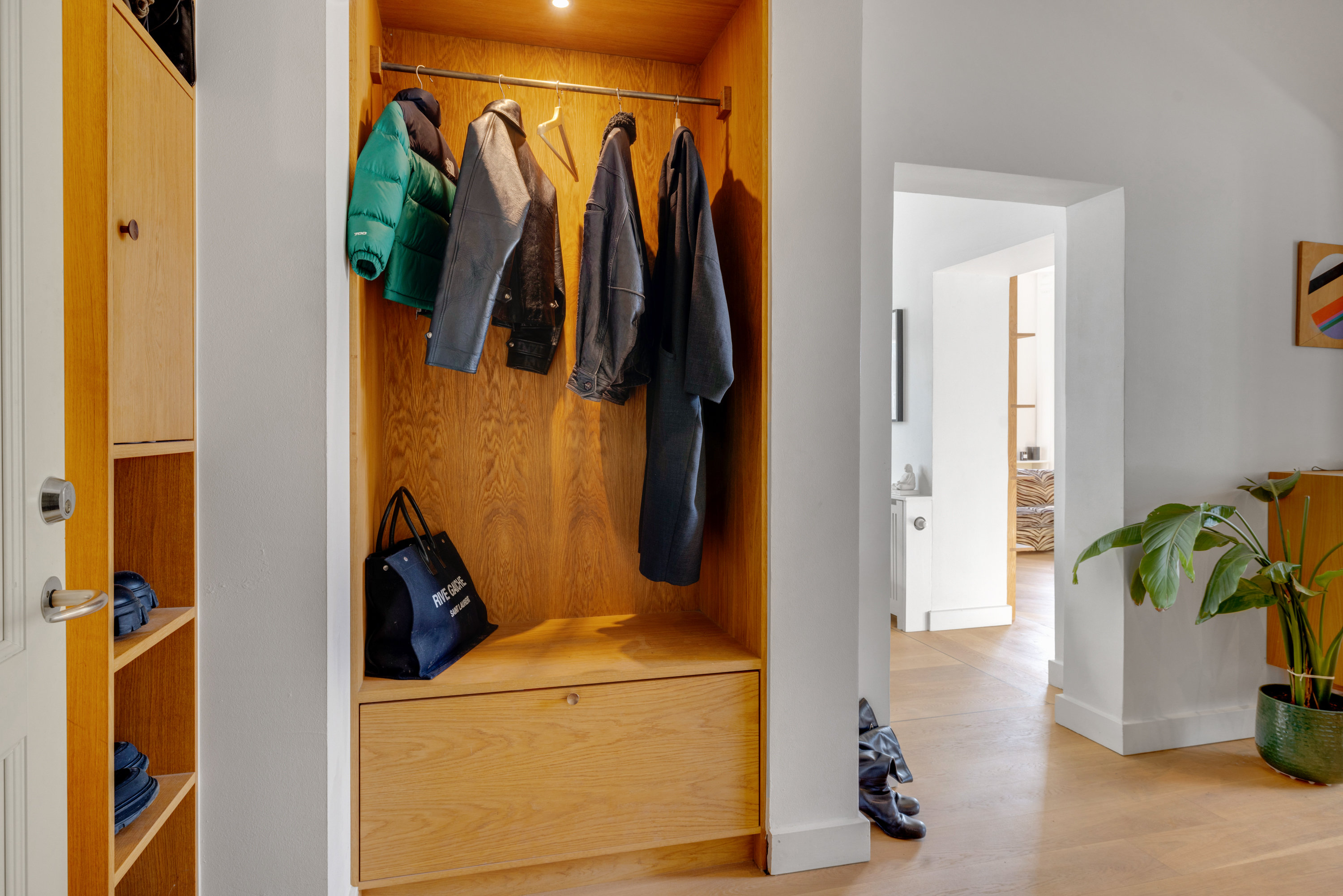 Fremhævet værelse billede i fuldskærmstilstand. Billede af Sankt Annæ Plads 19A, 3. tv., 1250 København K