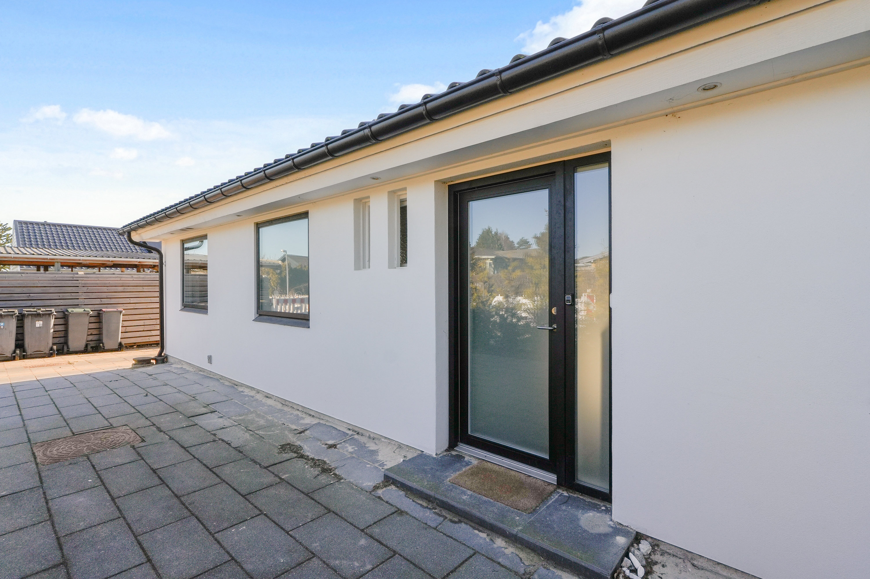 Fremhævet facade billede i fuldskærmstilstand. Billede af Almeengen 7, 2740 Skovlunde