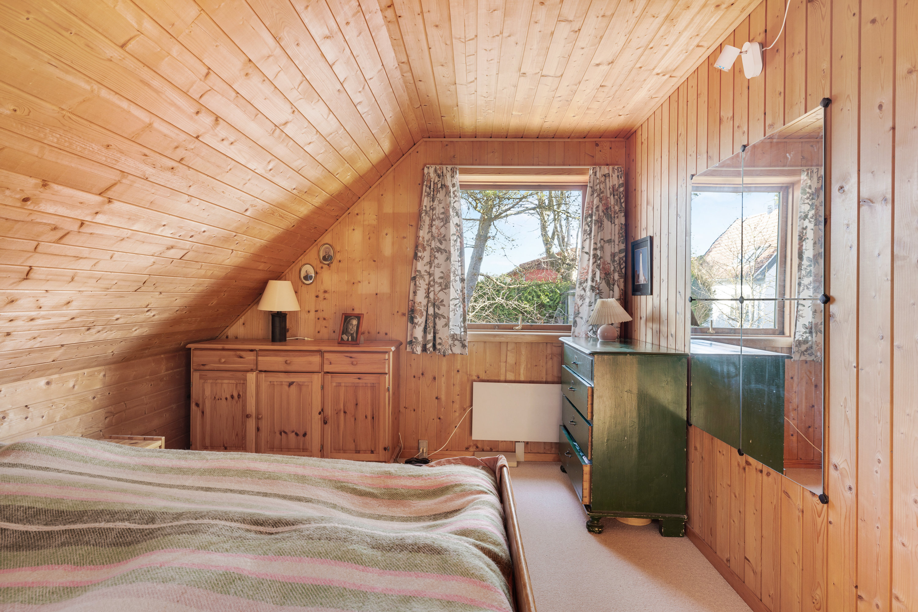 Fremhævet soveværelse billede i fuldskærmstilstand. Billede af Vandtårnsvej 17, 3460 Birkerød