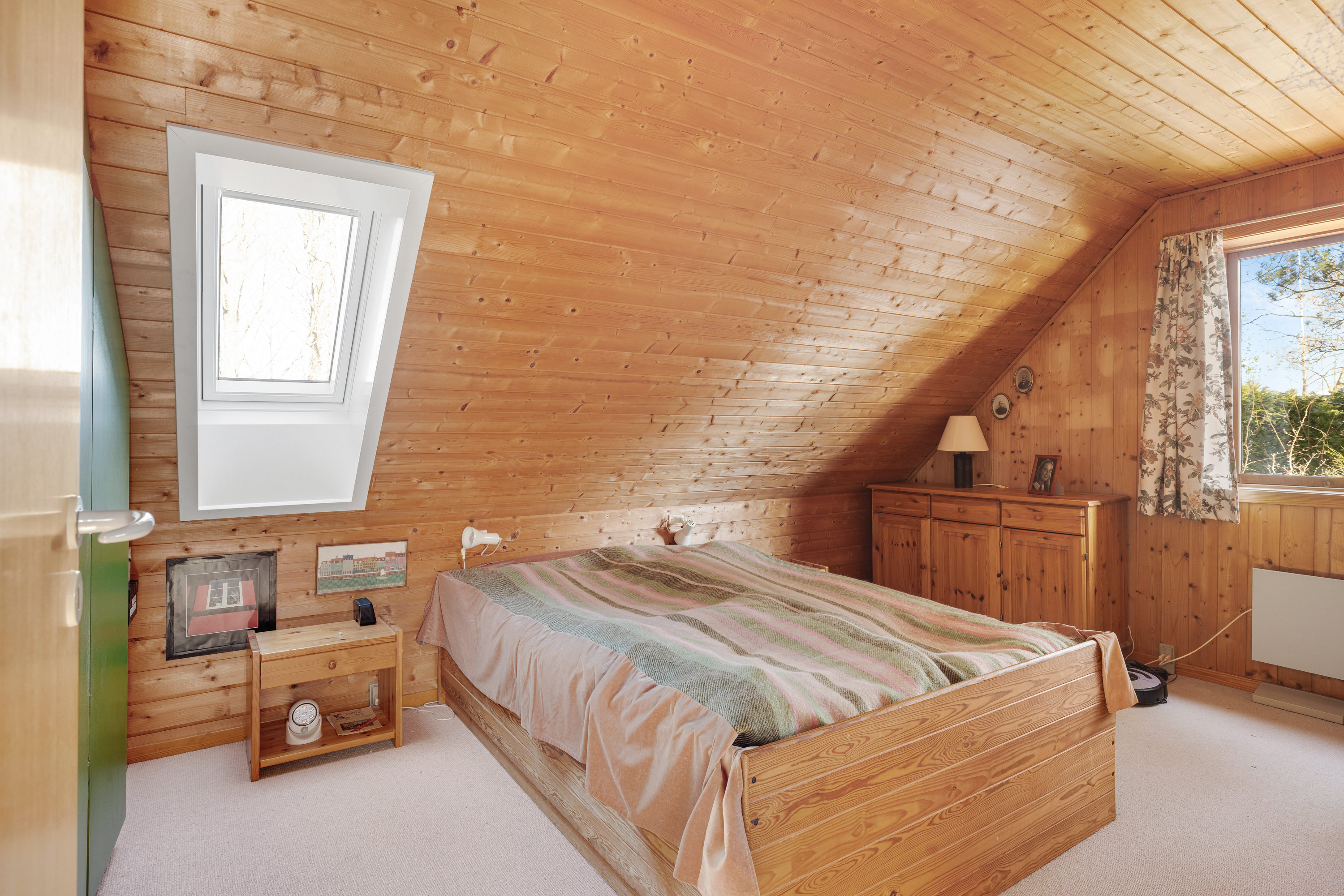 Fremhævet soveværelse billede i fuldskærmstilstand. Billede af Vandtårnsvej 17, 3460 Birkerød