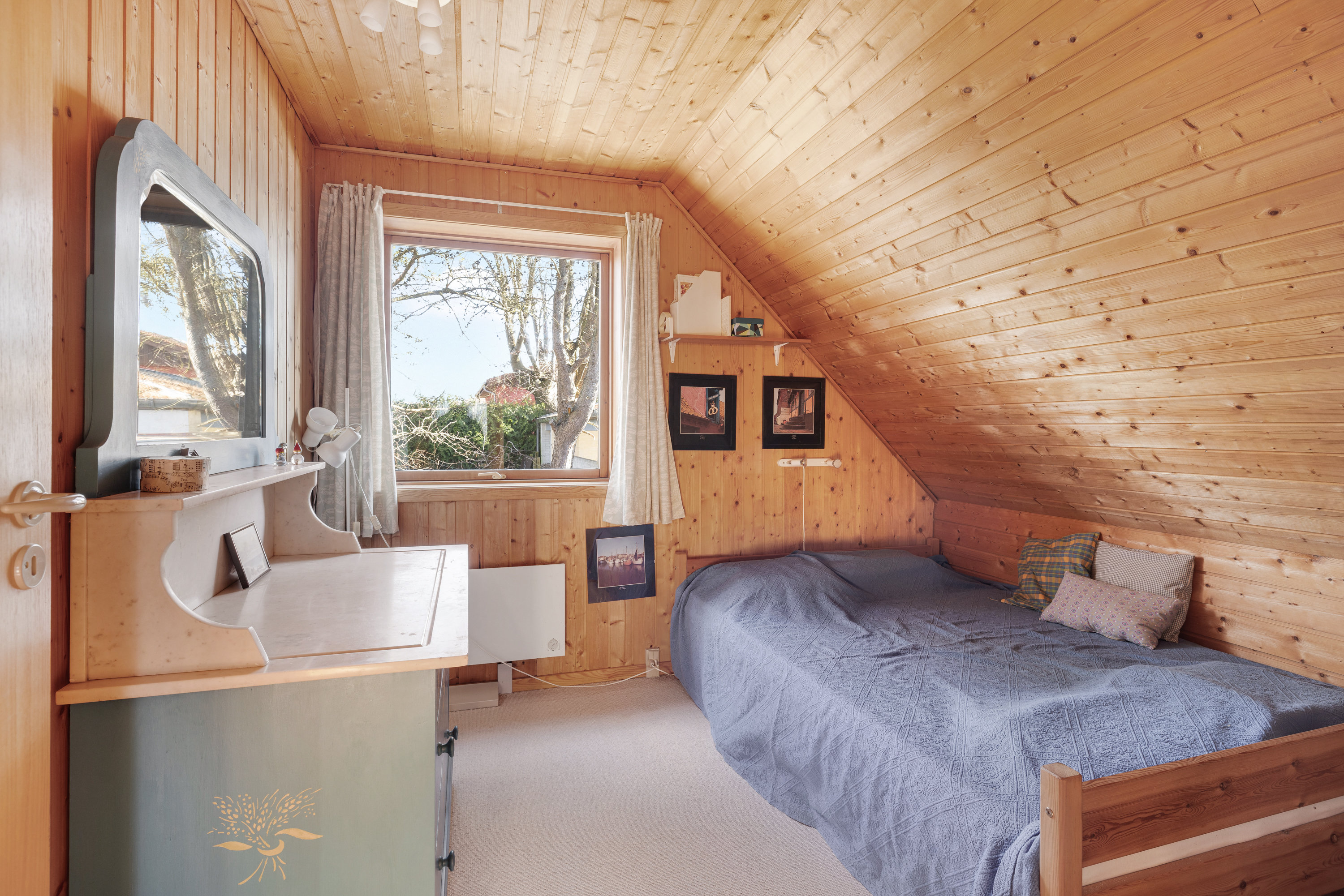 Fremhævet soveværelse billede i fuldskærmstilstand. Billede af Vandtårnsvej 17, 3460 Birkerød