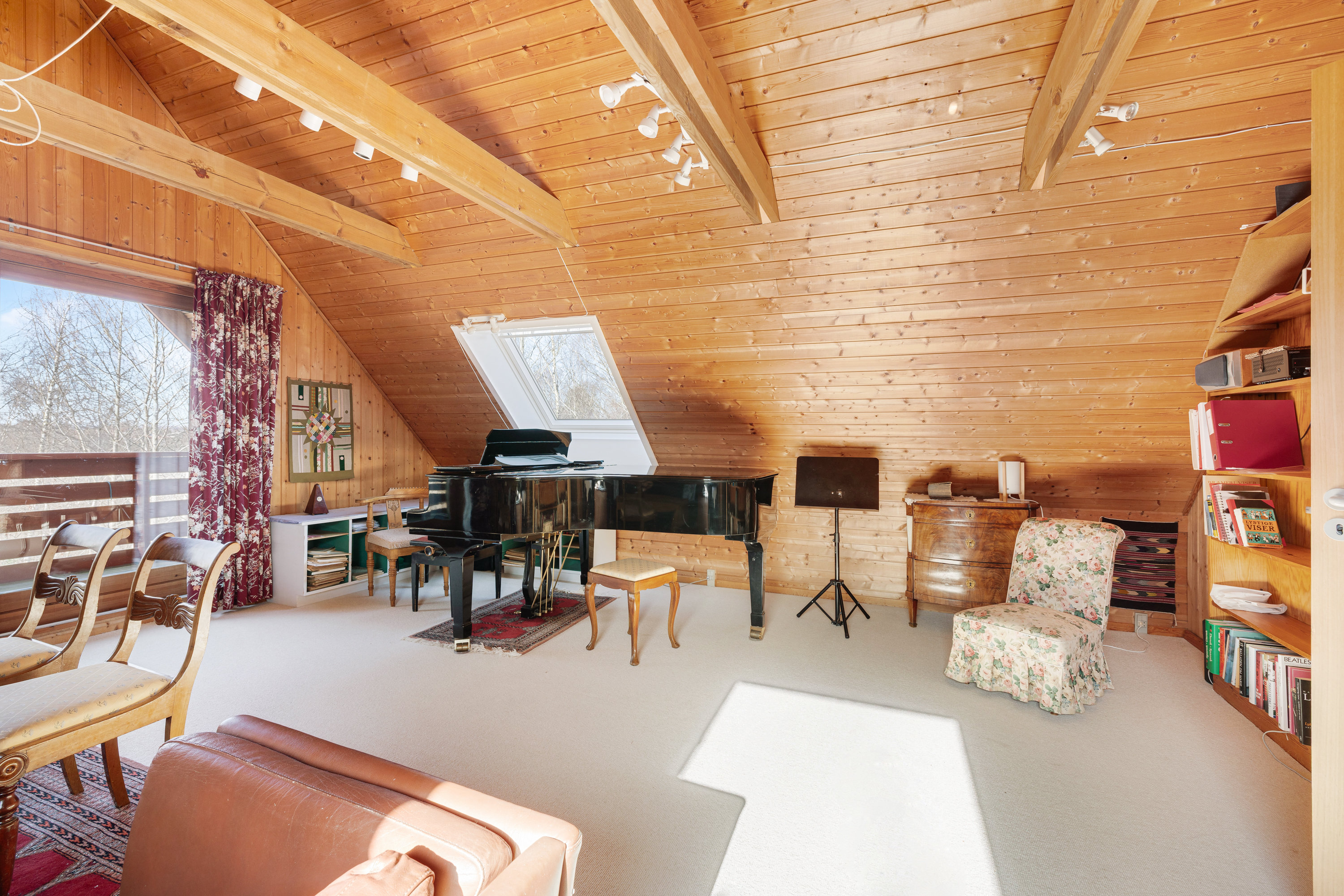 Fremhævet værelse billede i fuldskærmstilstand. Billede af Vandtårnsvej 17, 3460 Birkerød