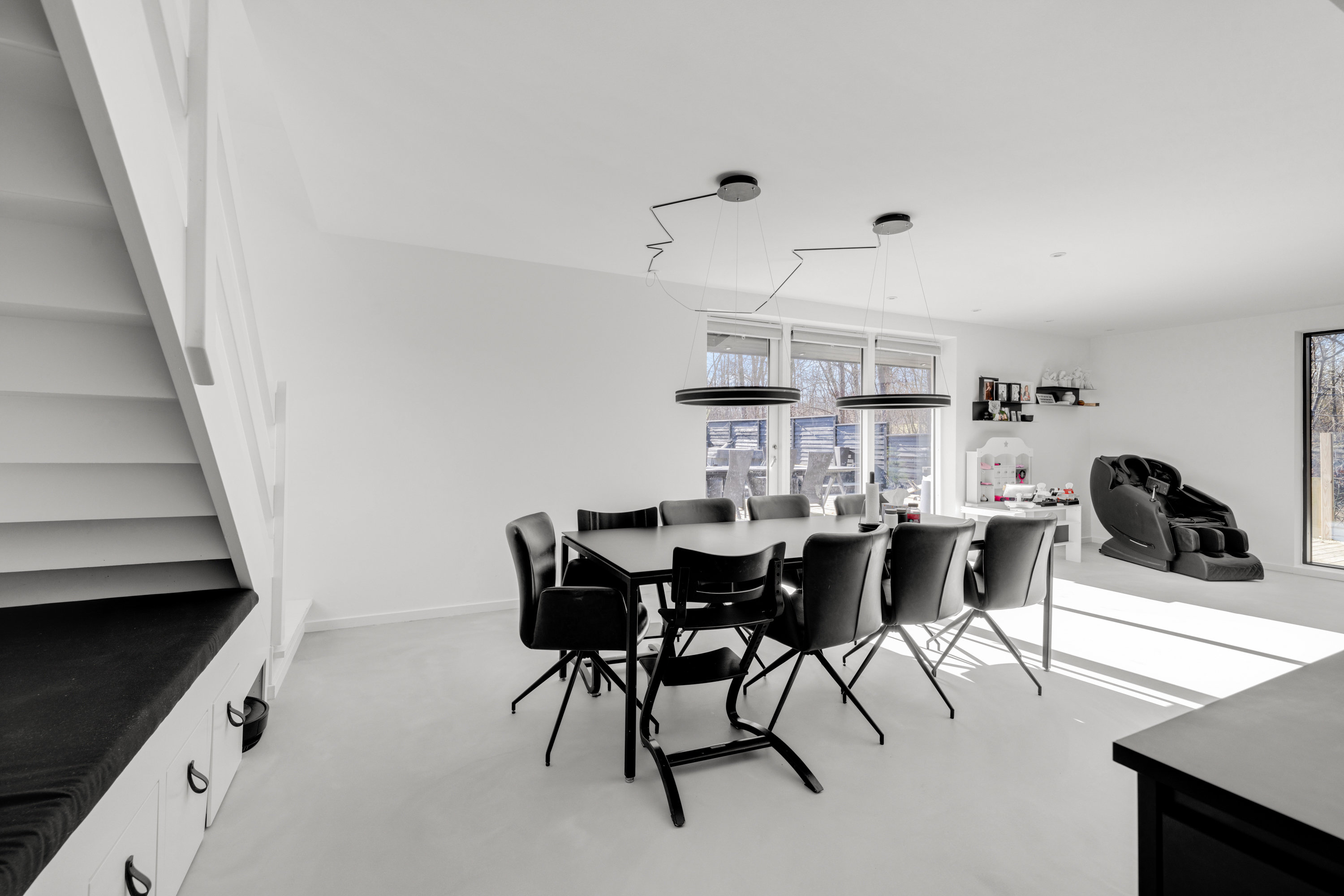 Fremhævet stue billede i fuldskærmstilstand. Billede af Brydegårdsvej 37, 2760 Måløv