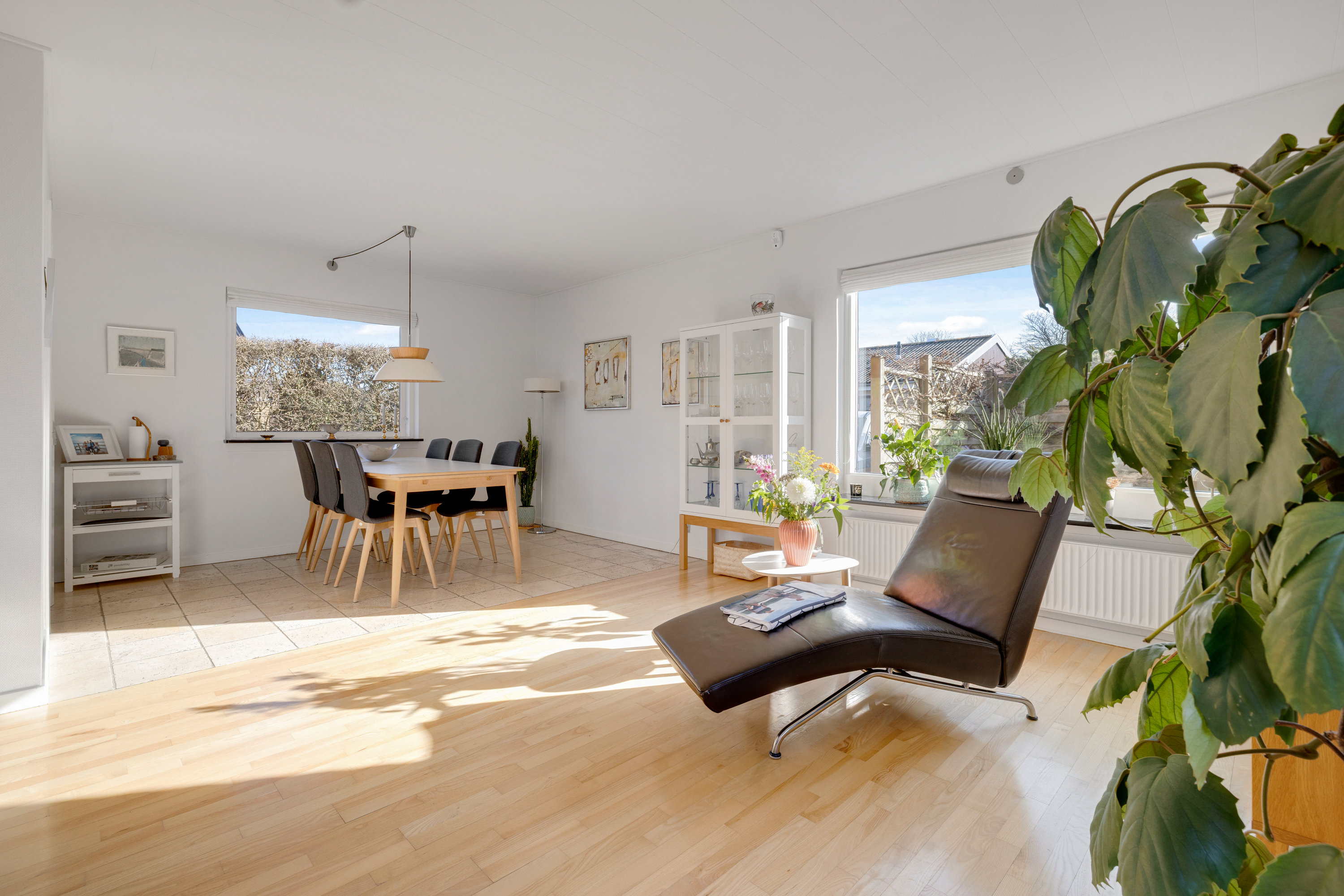 Fremhævet stue billede i fuldskærmstilstand. Billede af Axel Juels Alle 86, 2750 Ballerup