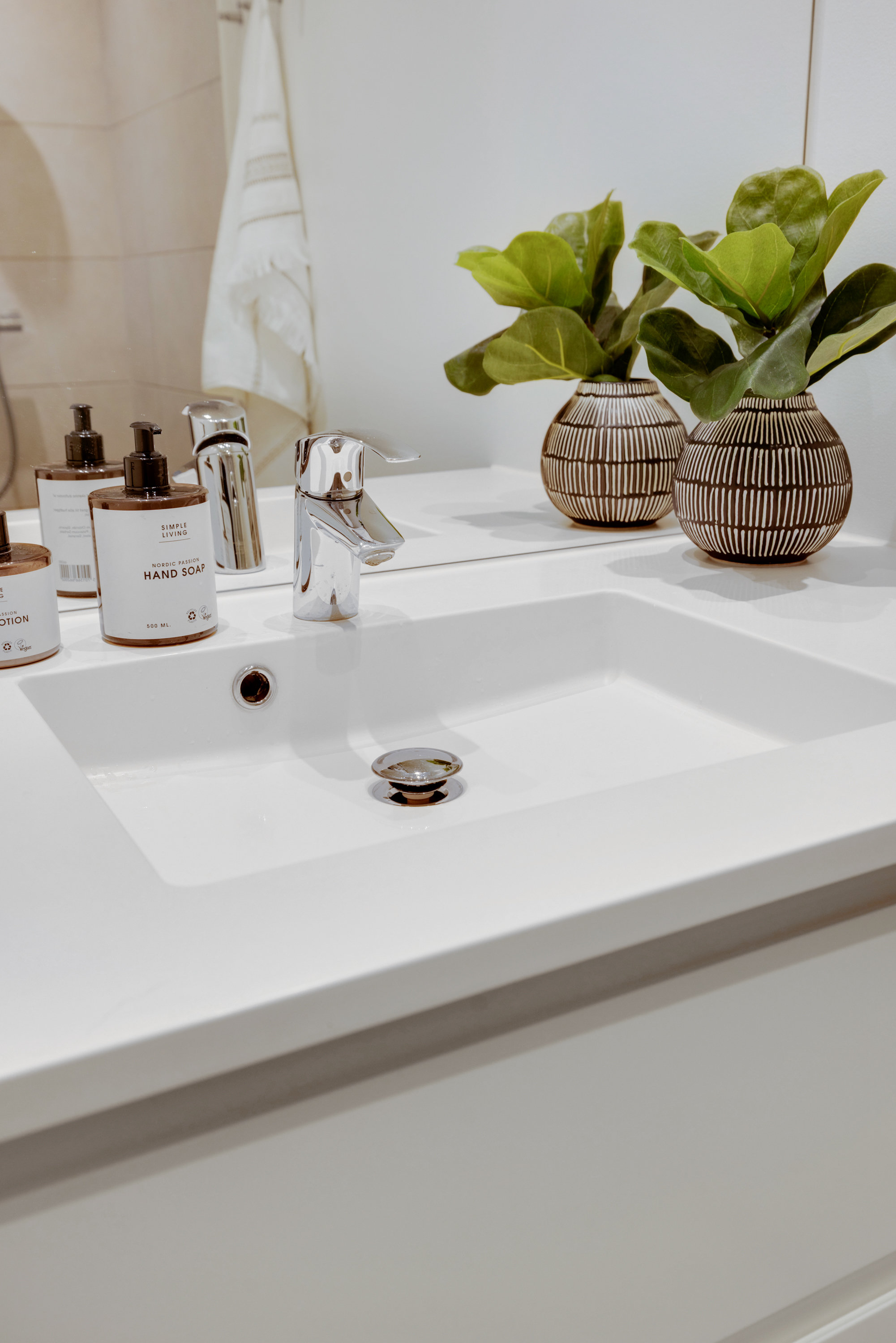 Fremhævet andet billede i fuldskærmstilstand. Billede af Teglholmsgade 14A, st.. tv., 2450 København SV