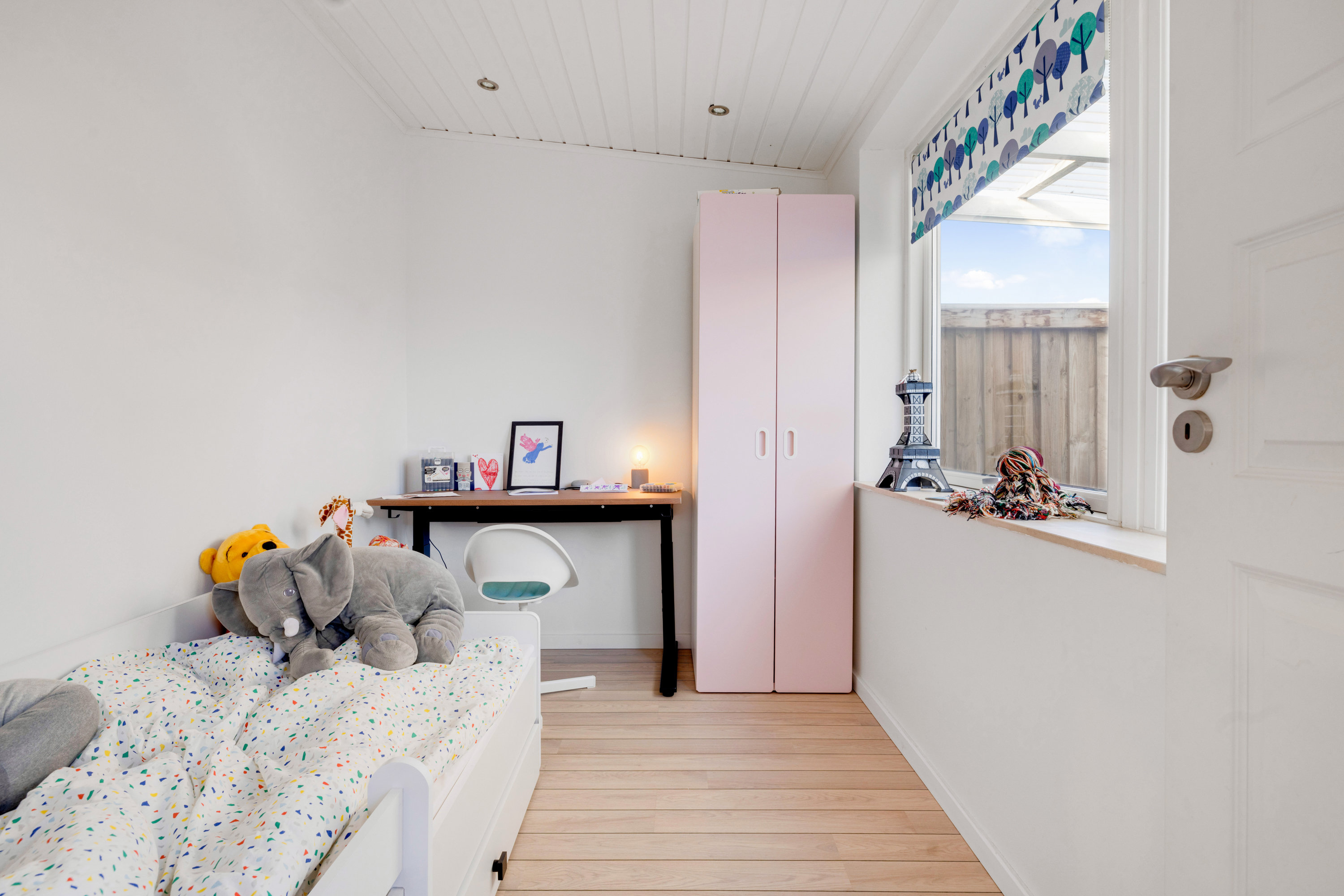 Fremhævet soveværelse billede i fuldskærmstilstand. Billede af Klokkerhaven 56, 2750 Ballerup