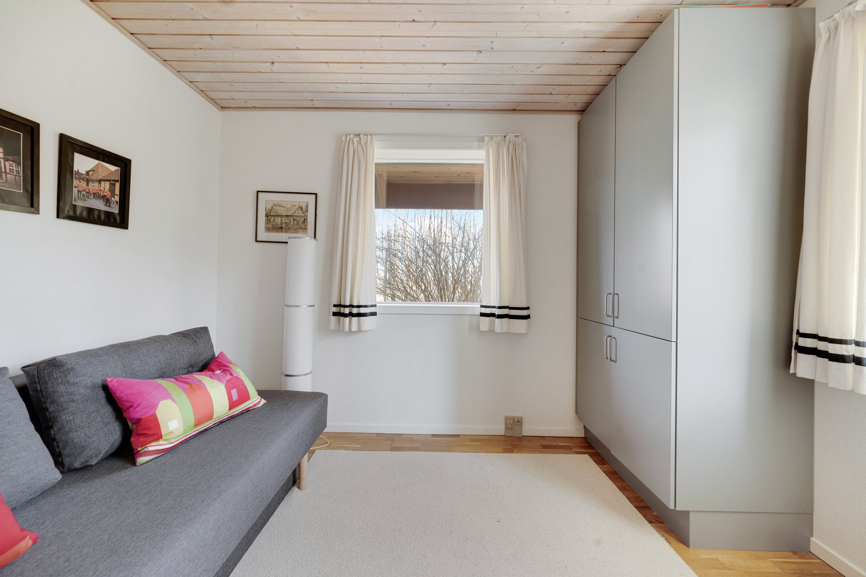 Fremhævet værelse billede i fuldskærmstilstand. Billede af Vandtårnsvej 17, 3460 Birkerød