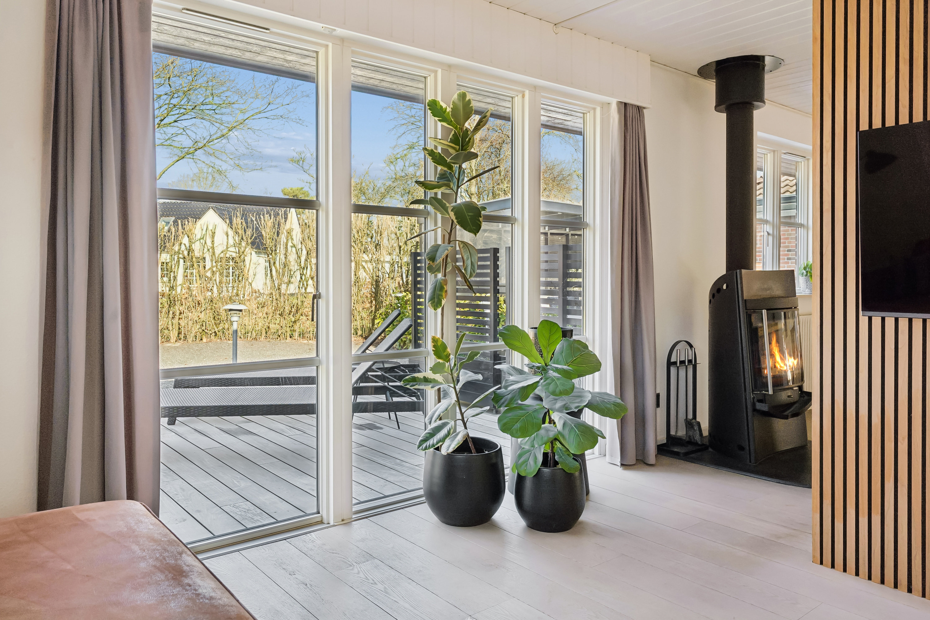 Fremhævet stue billede i fuldskærmstilstand. Billede af Lilleskoven 8, 8722 Hedensted