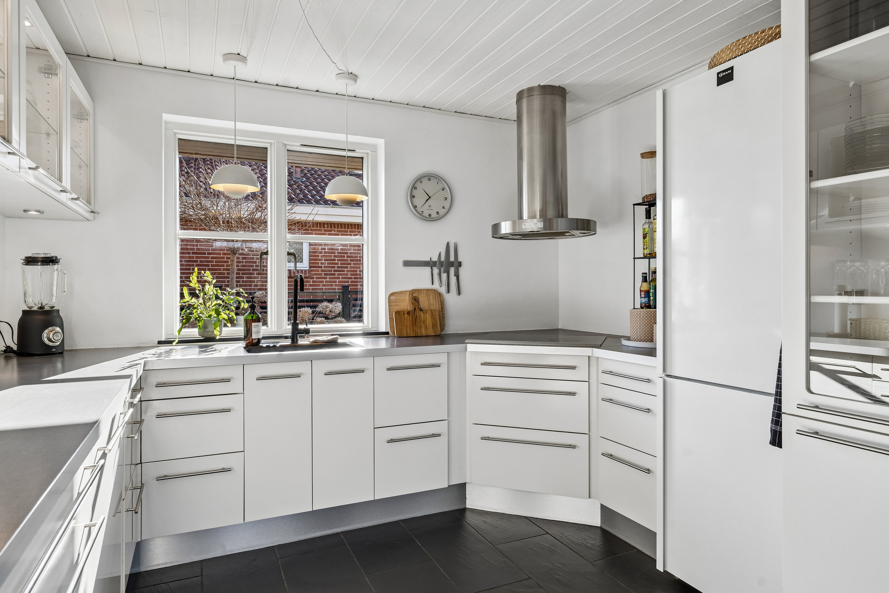 Fremhævet køkken billede i fuldskærmstilstand. Billede af Lilleskoven 8, 8722 Hedensted