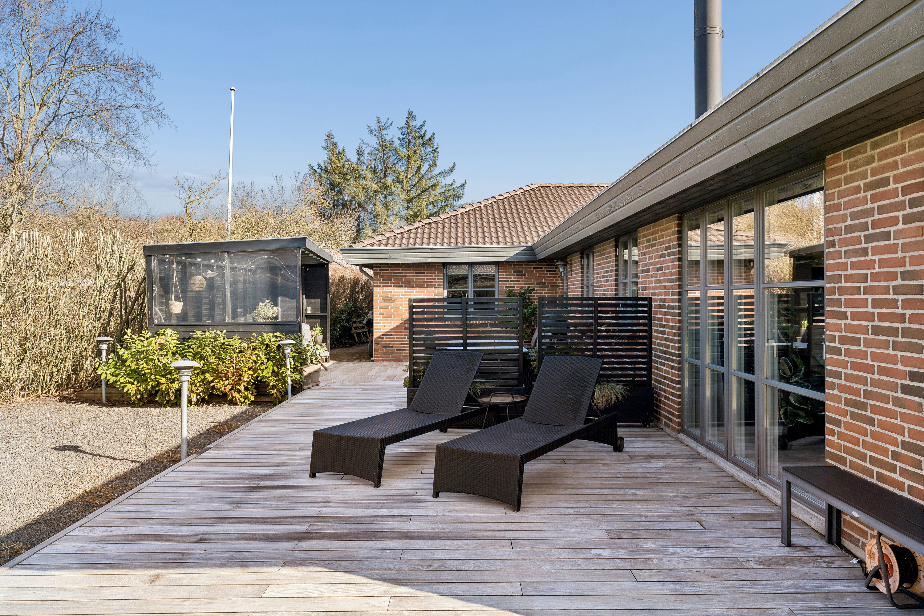 Fremhævet terrasse billede i fuldskærmstilstand. Billede af Lilleskoven 8, 8722 Hedensted