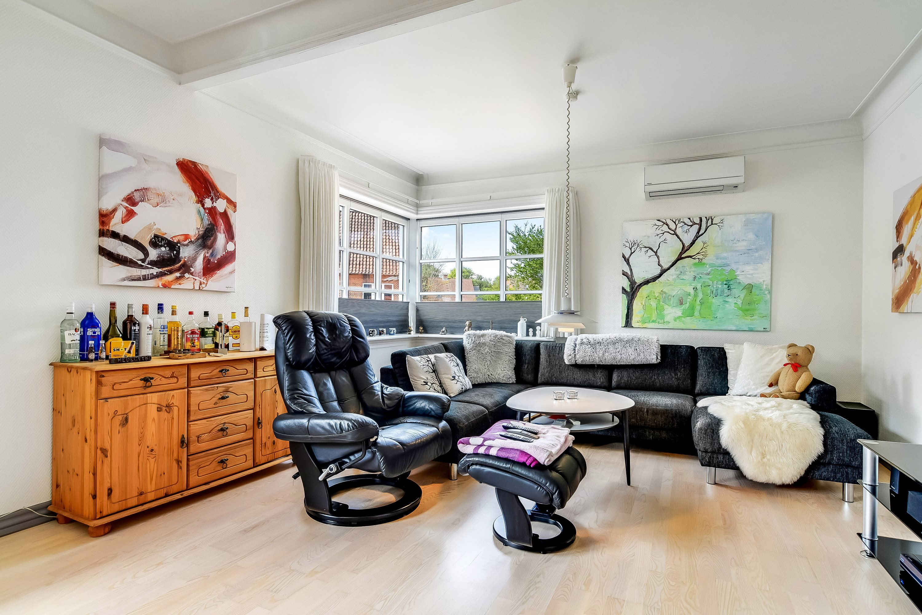 Fremhævet stue billede i fuldskærmstilstand. Billede af Langgade 3A, 7600 Struer