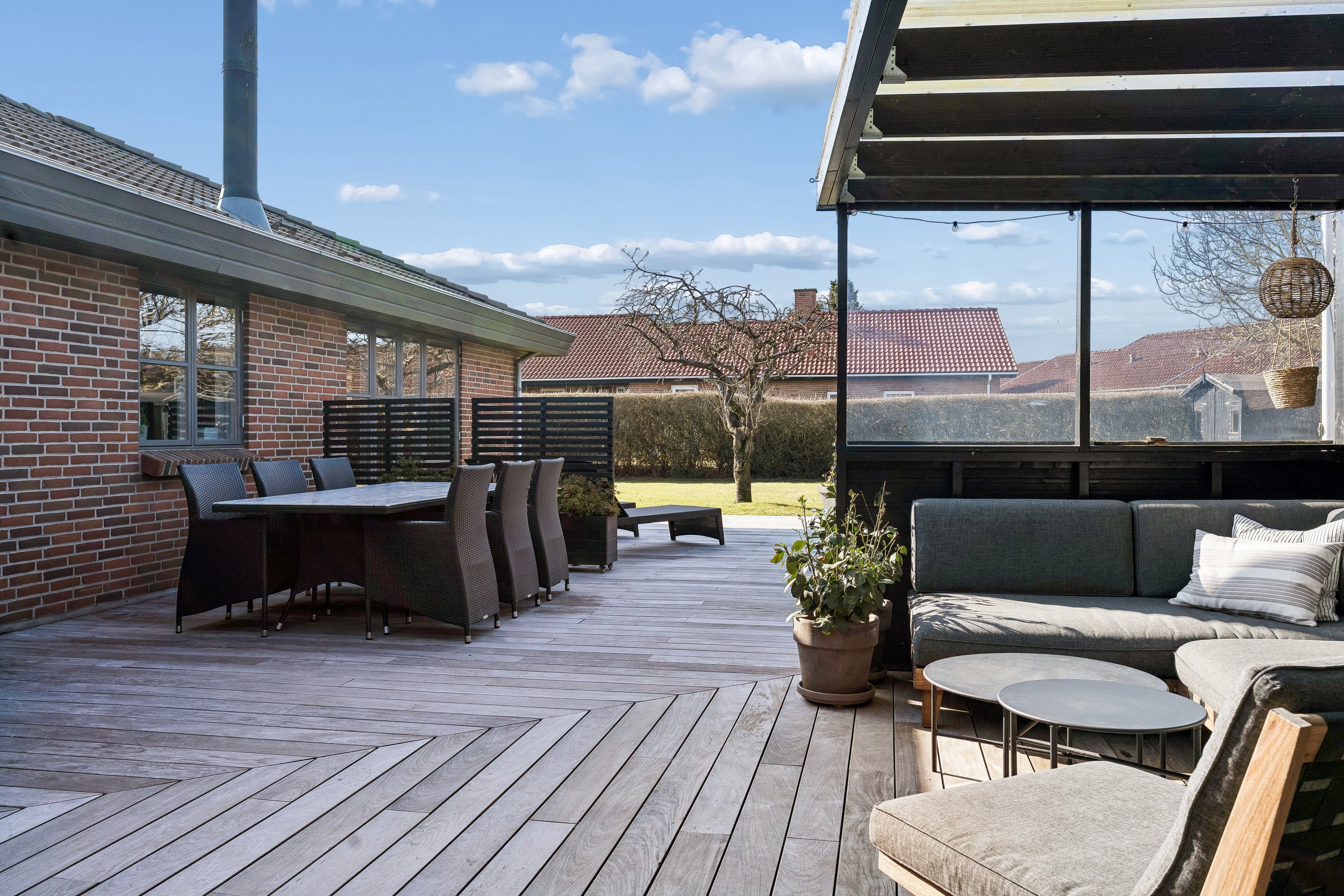 Fremhævet terrasse billede i fuldskærmstilstand. Billede af Lilleskoven 8, 8722 Hedensted