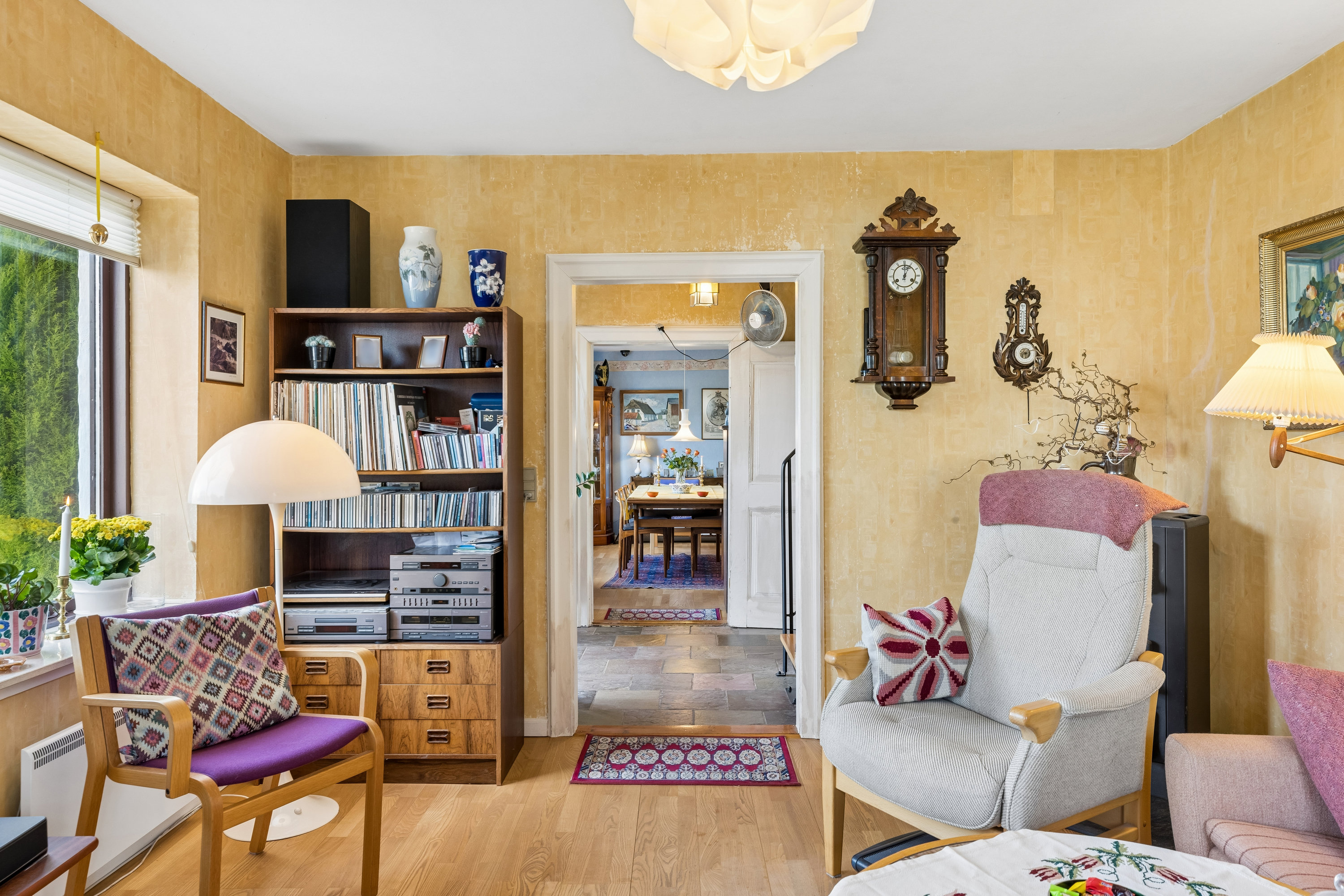 Fremhævet stue billede i fuldskærmstilstand. Billede af Dalsgårdvej 18, Dalsgård, 6300 Gråsten