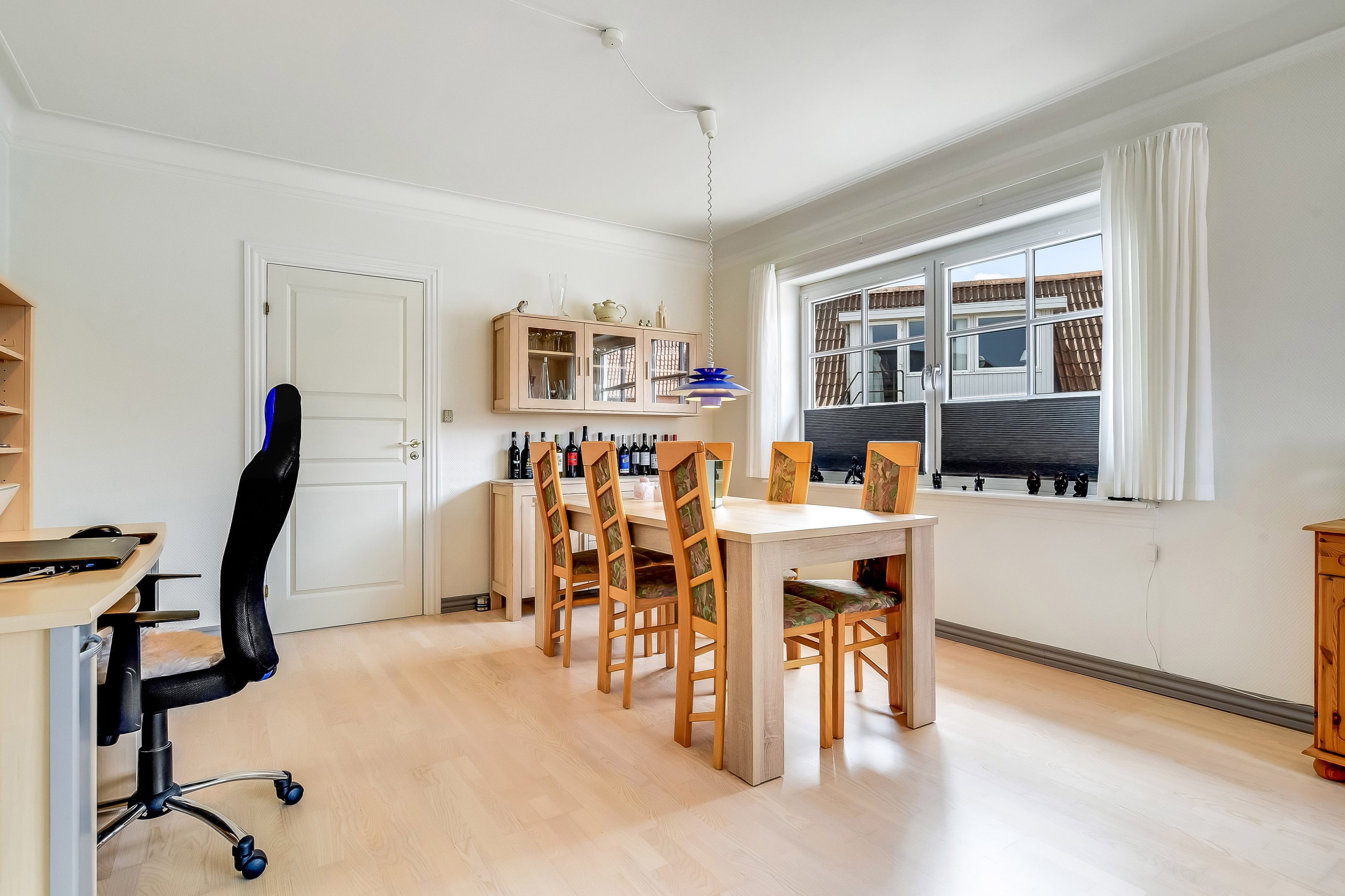 Fremhævet stue billede i fuldskærmstilstand. Billede af Langgade 3A, 7600 Struer