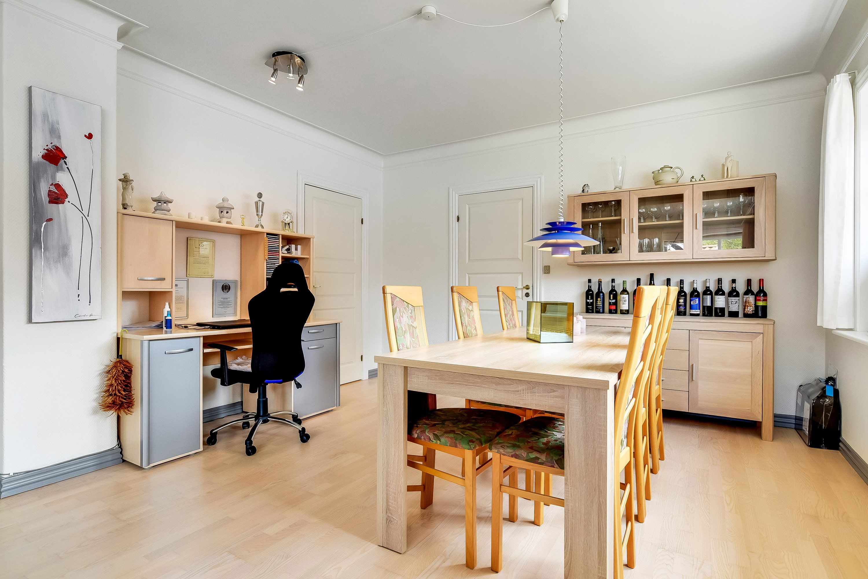 Fremhævet stue billede i fuldskærmstilstand. Billede af Langgade 3A, 7600 Struer