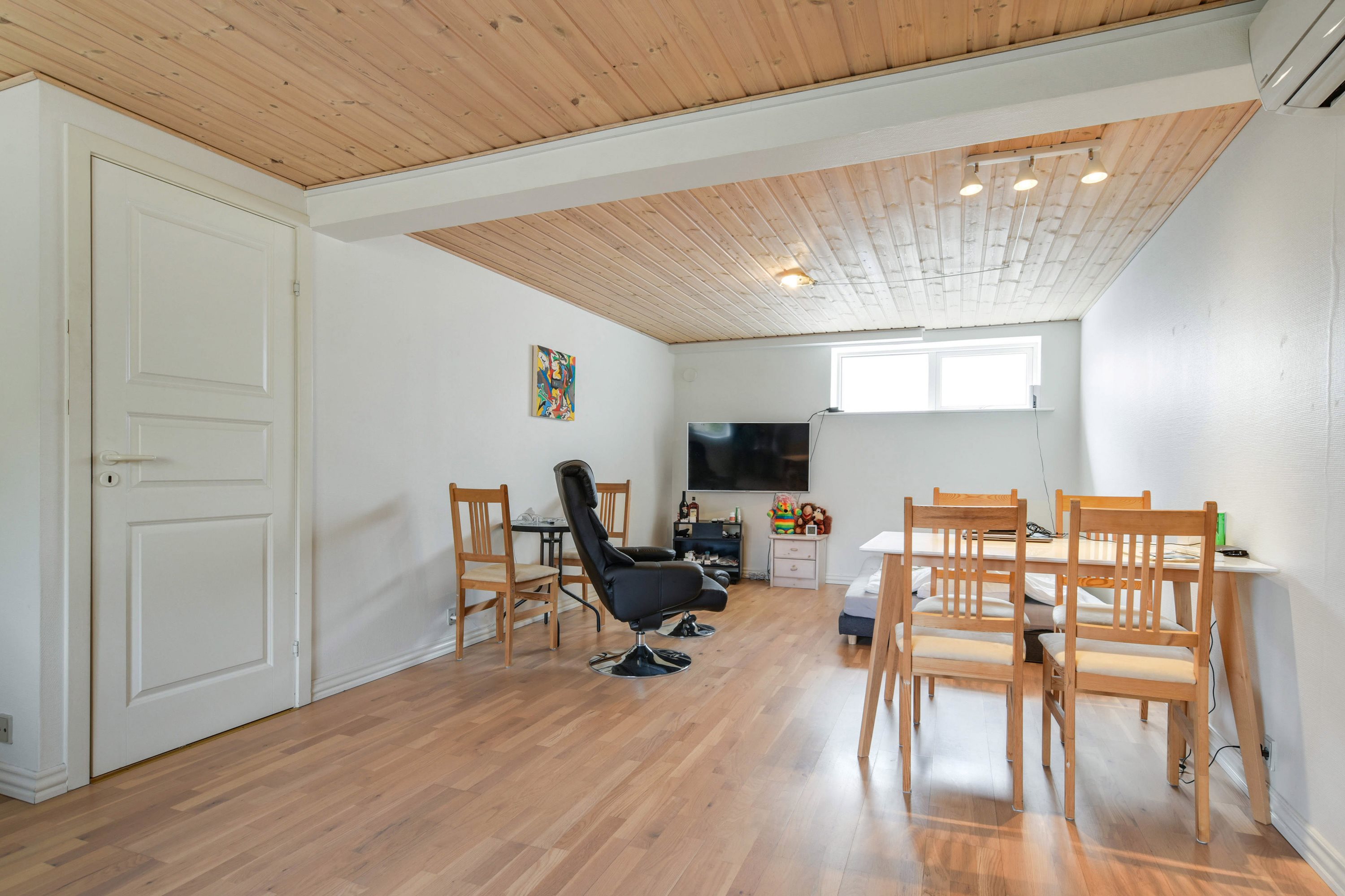 Fremhævet stue billede i fuldskærmstilstand. Billede af Langgade 3A, 7600 Struer