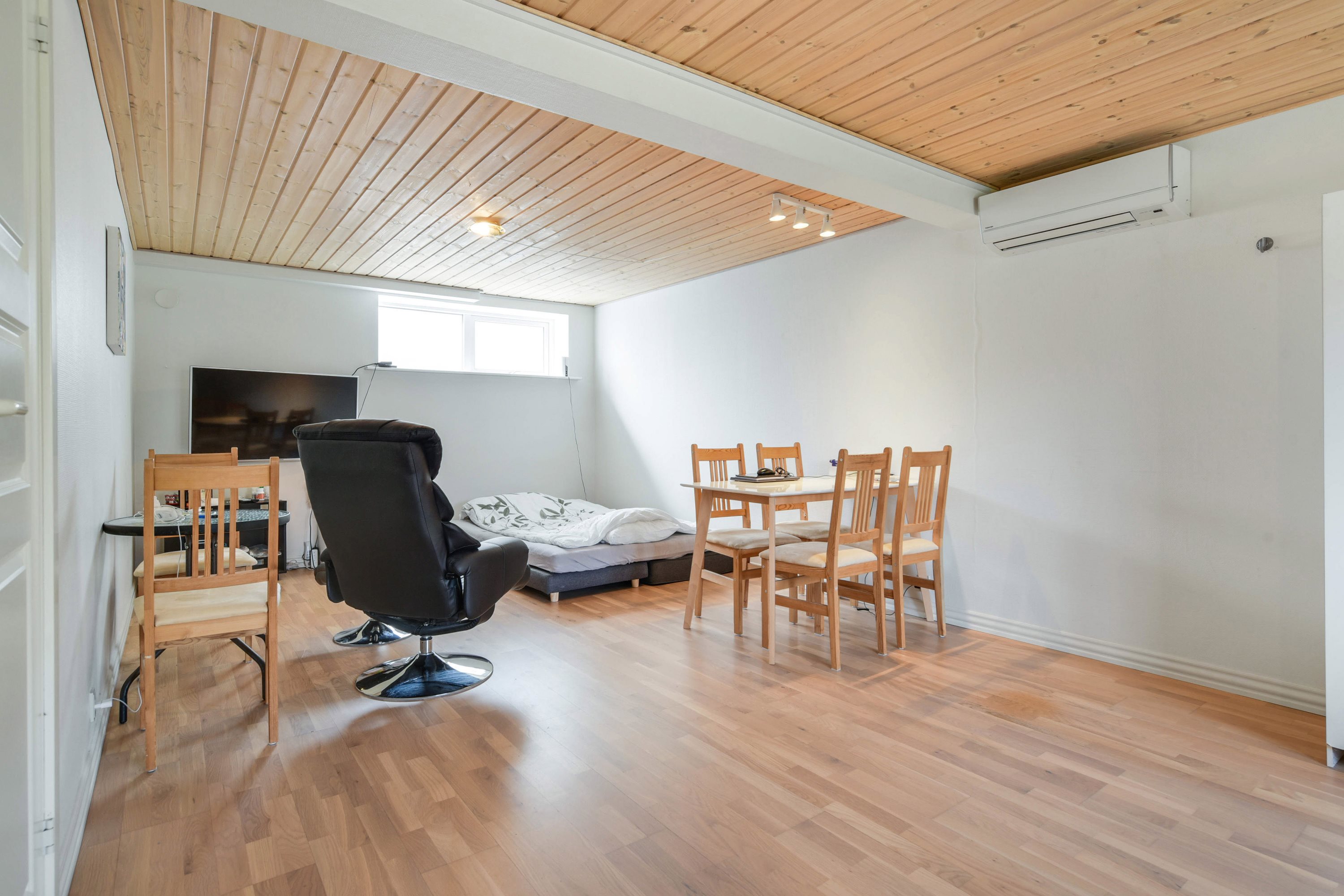 Fremhævet stue billede i fuldskærmstilstand. Billede af Langgade 3A, 7600 Struer