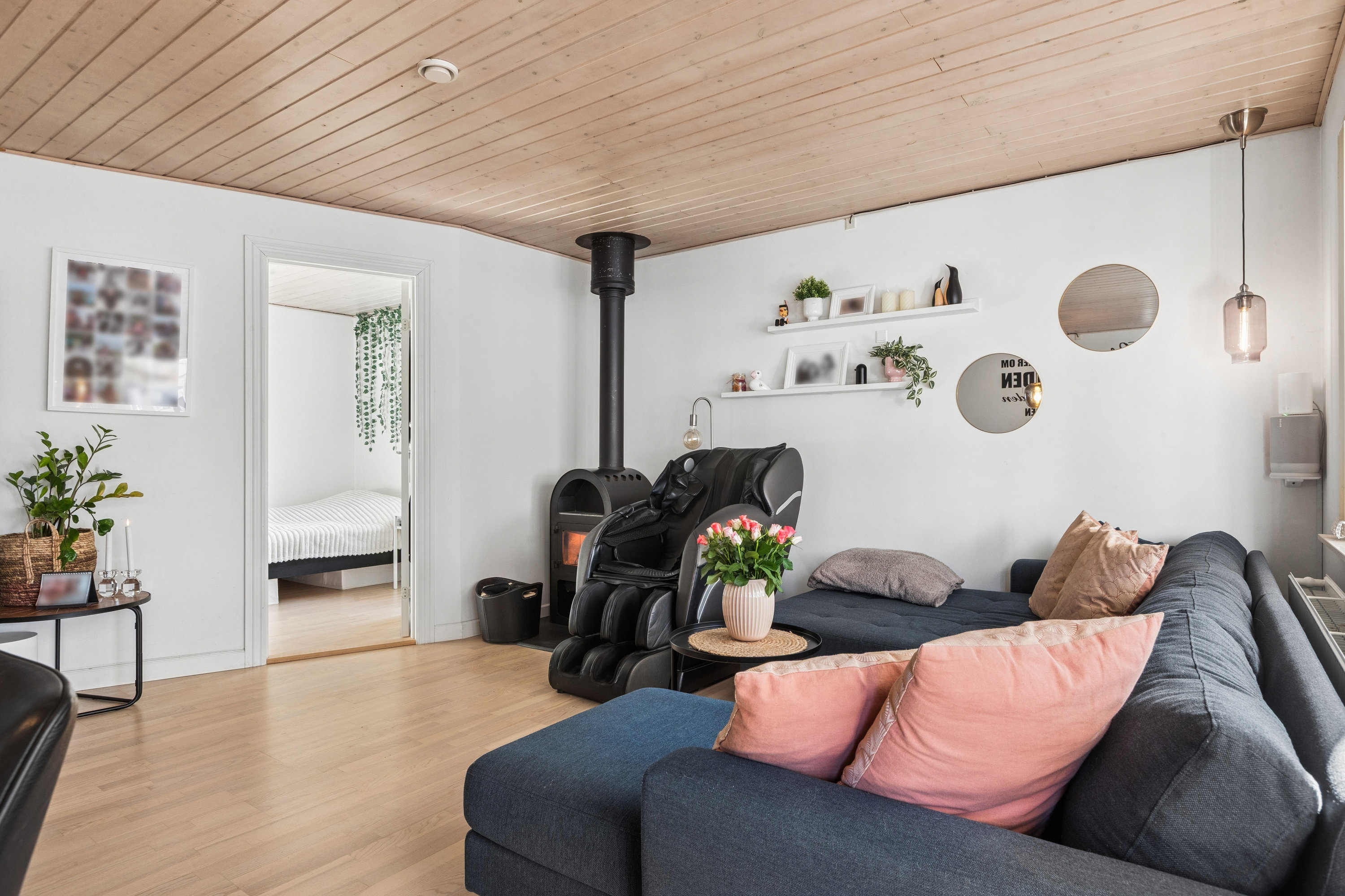 Fremhævet stue billede i fuldskærmstilstand. Billede af Køgevej 249A, 2635 Ishøj