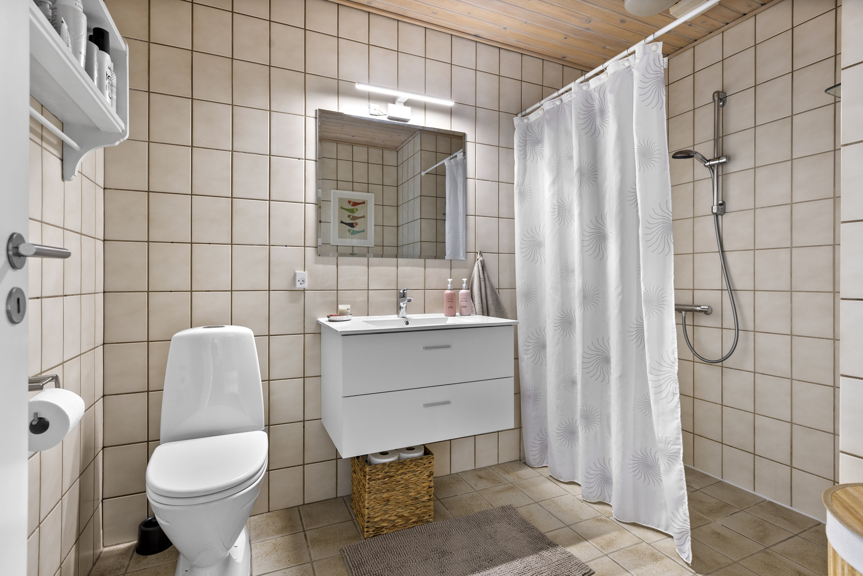 Fremhævet badeværelse billede i fuldskærmstilstand. Billede af Rørmosevej 5A, 4400 Kalundborg