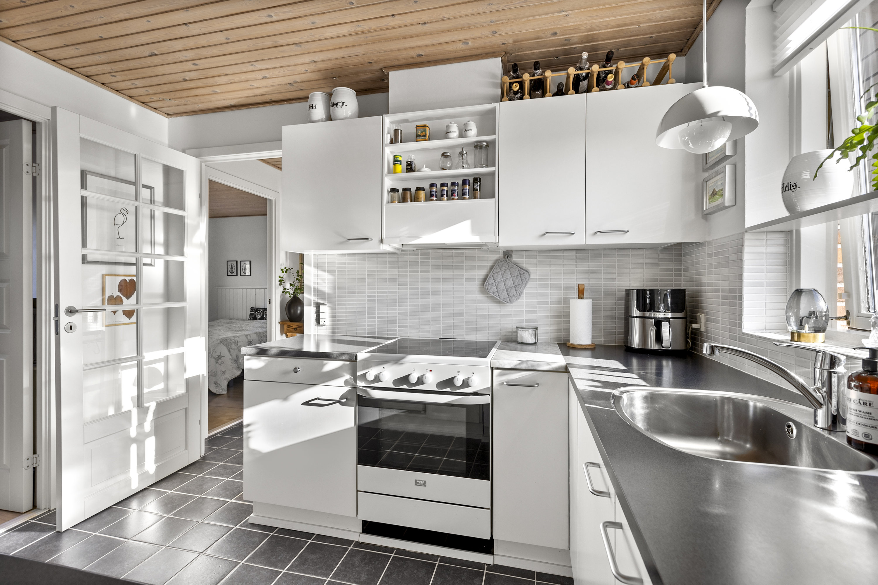 Fremhævet køkken billede i fuldskærmstilstand. Billede af Rørmosevej 5A, 4400 Kalundborg