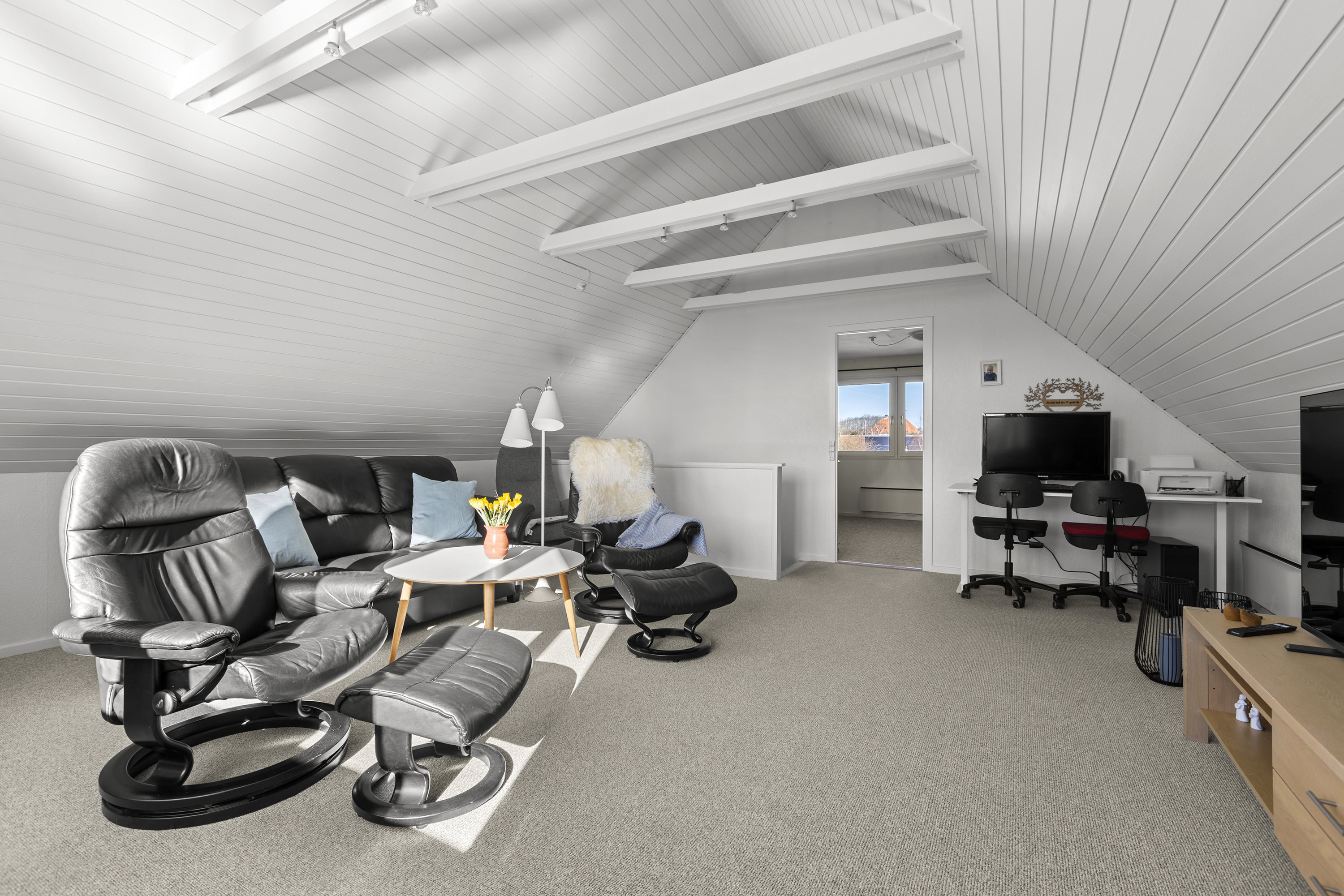 Fremhævet stue billede i fuldskærmstilstand. Billede af Lerklinten 16, 4220 Korsør