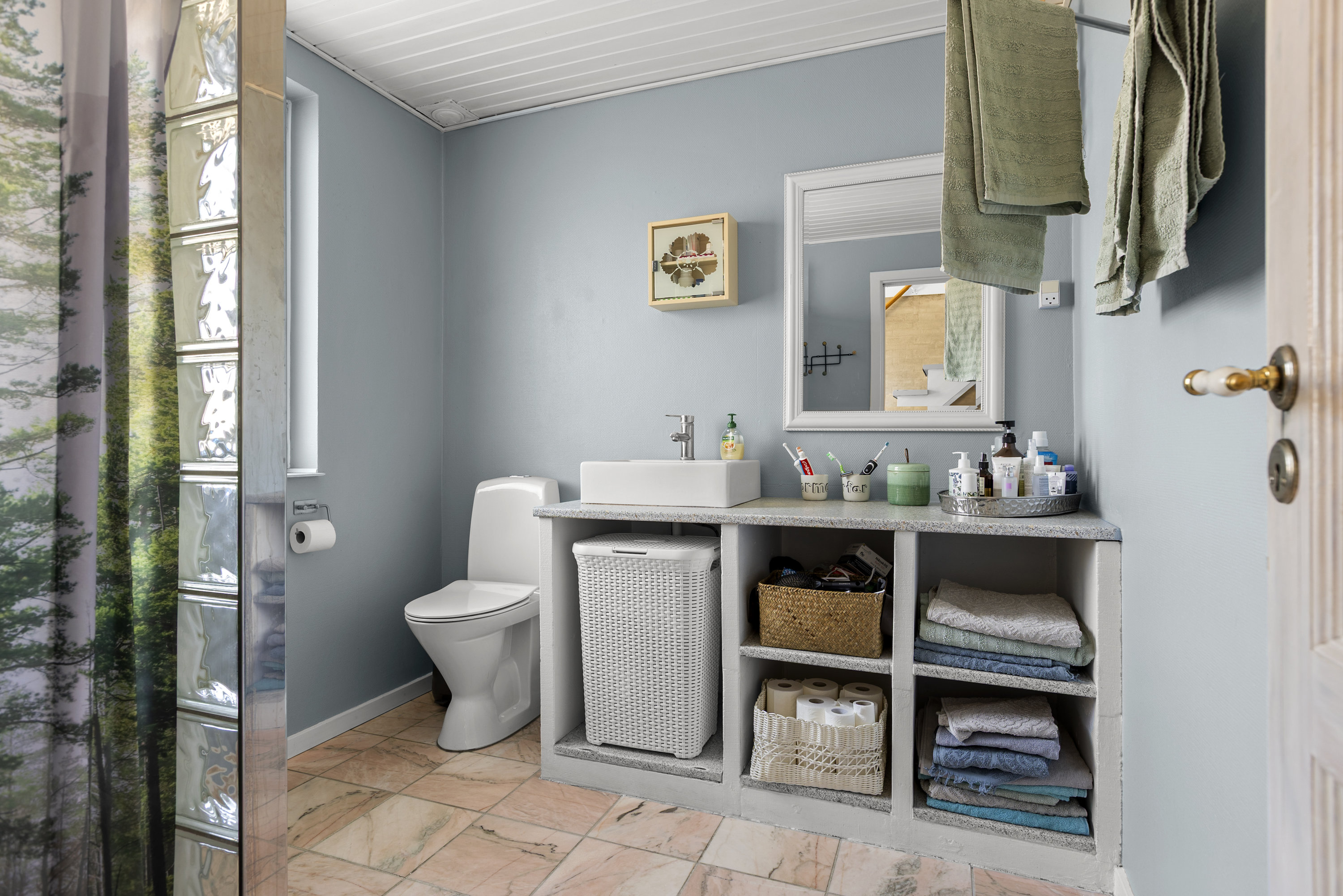 Fremhævet badeværelse billede i fuldskærmstilstand. Billede af Lerklinten 16, 4220 Korsør