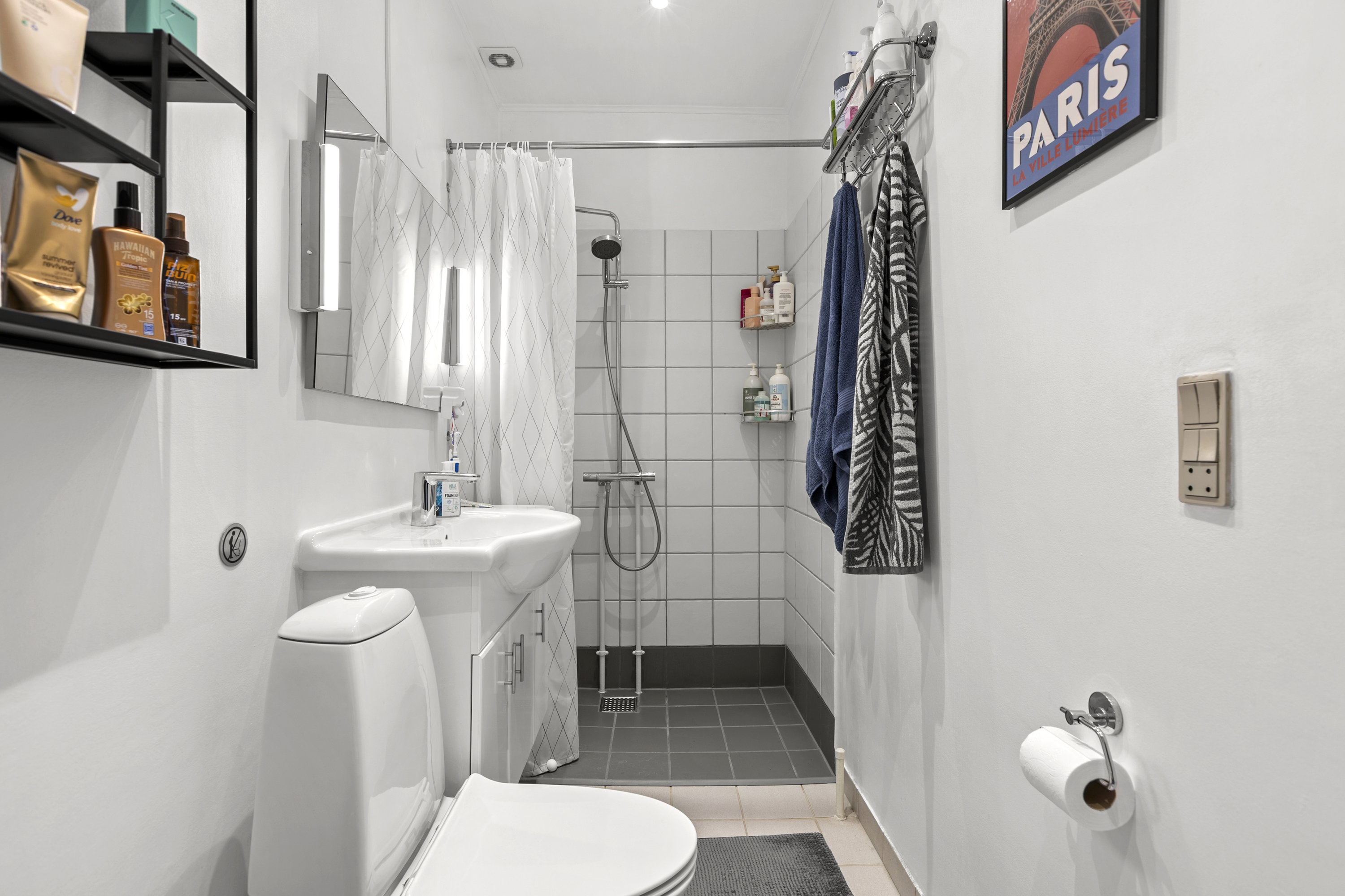 Fremhævet badeværelse billede i fuldskærmstilstand. Billede af Vedelsgade 2, 4400 Kalundborg