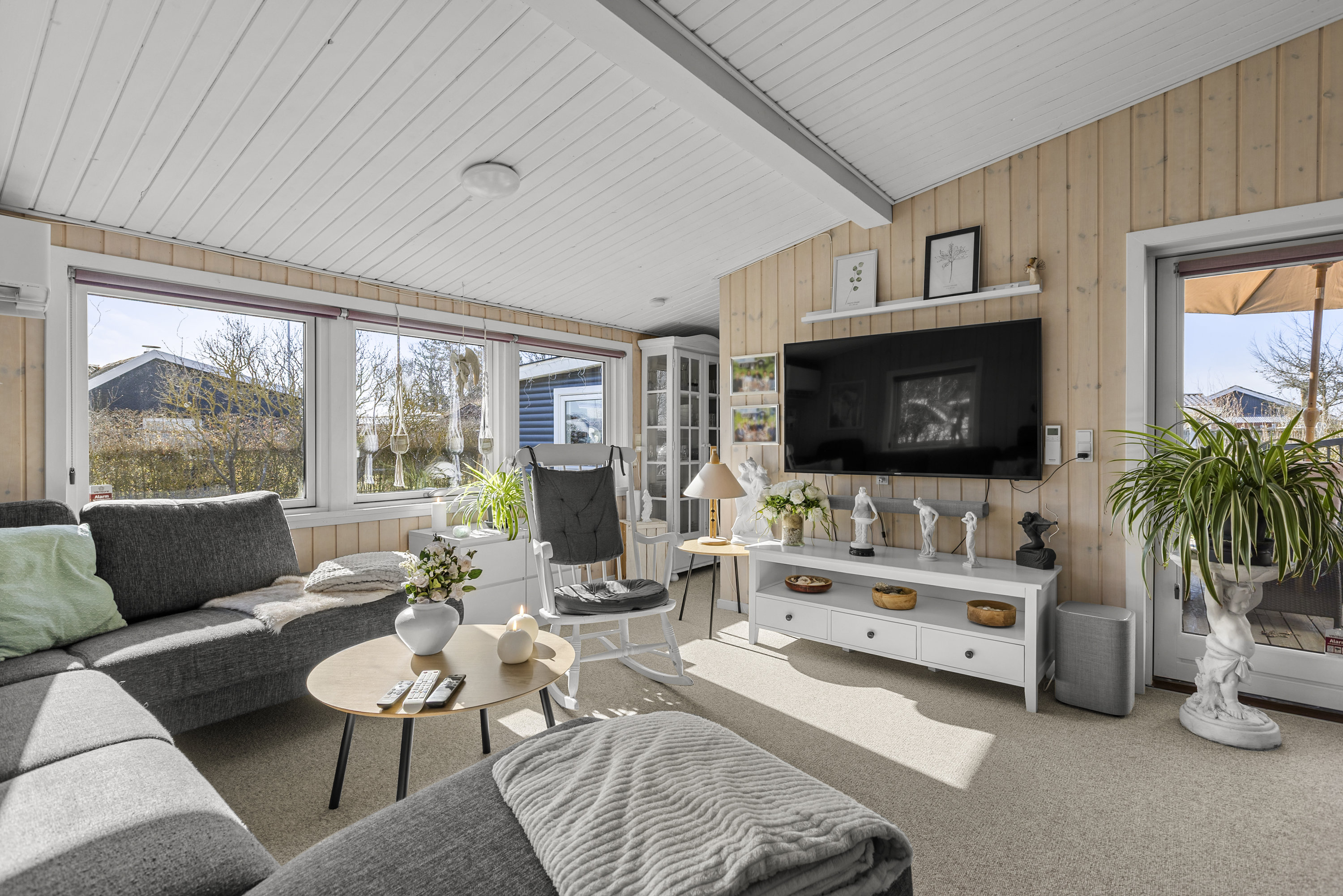 Fremhævet stue billede i fuldskærmstilstand. Billede af Græsgangen 15, Næsby Strand, 4200 Slagelse