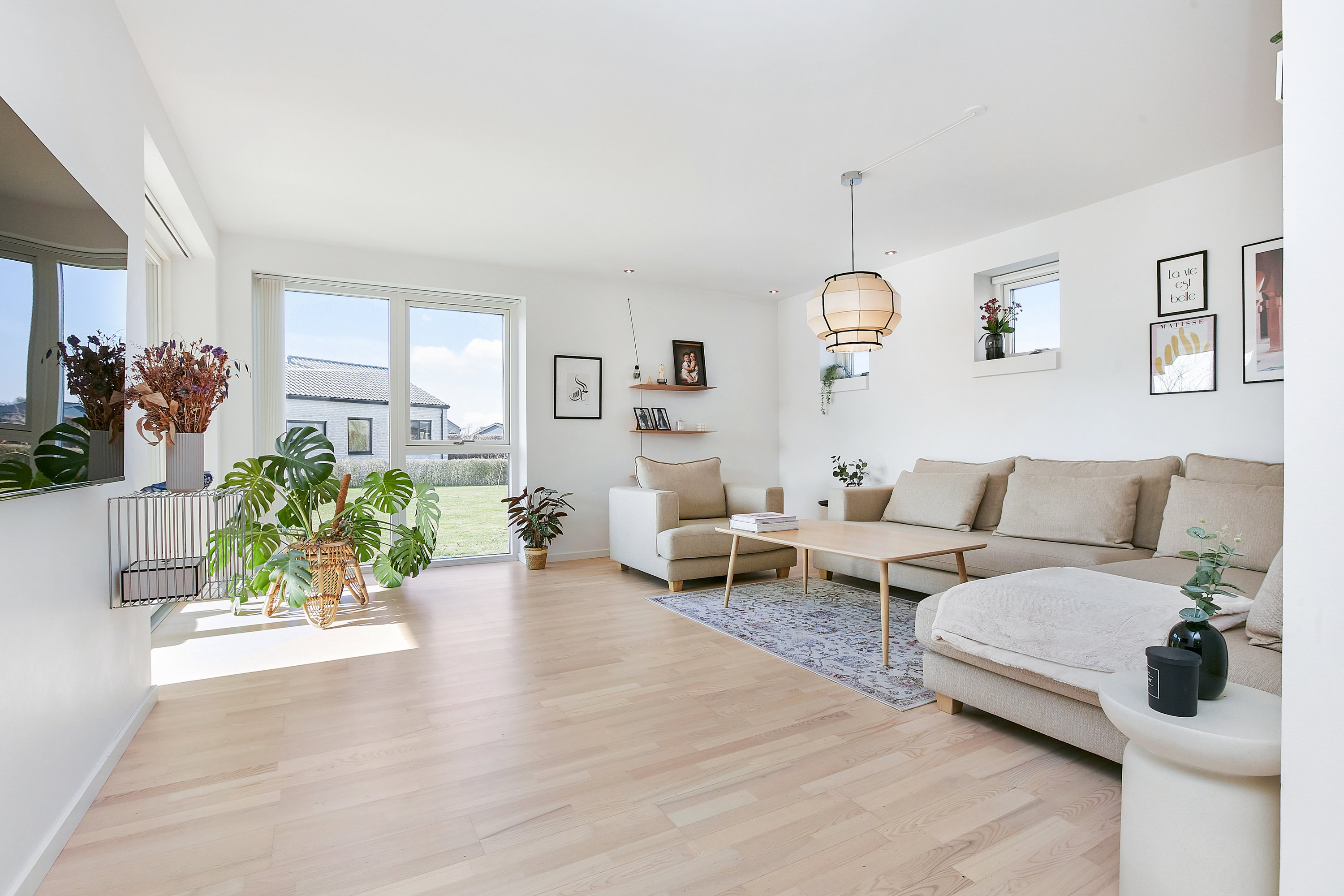 Fremhævet stue billede i fuldskærmstilstand. Billede af Rødtjørnen 5, Torsted, 8700 Horsens