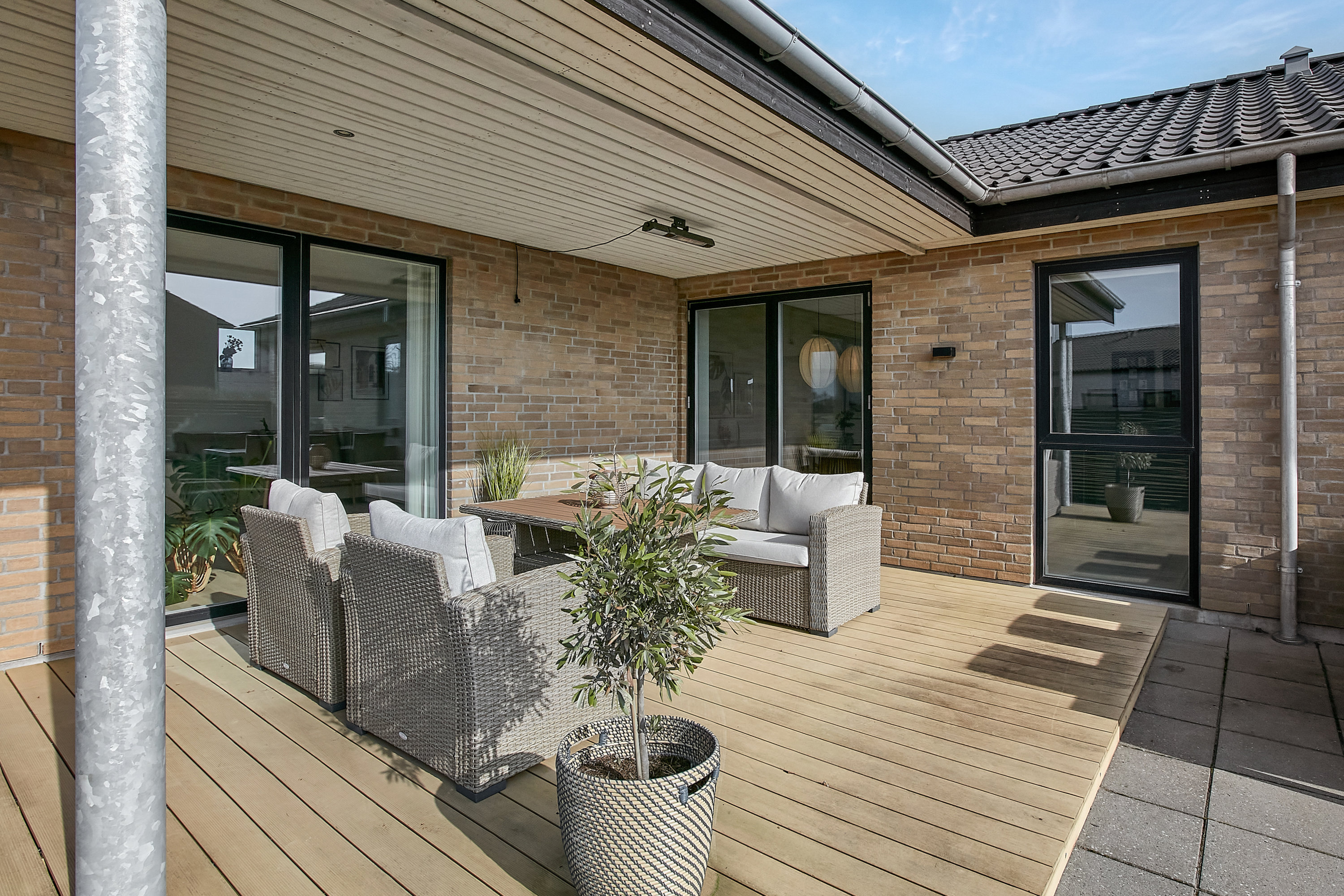 Fremhævet terrasse billede i fuldskærmstilstand. Billede af Rødtjørnen 5, Torsted, 8700 Horsens