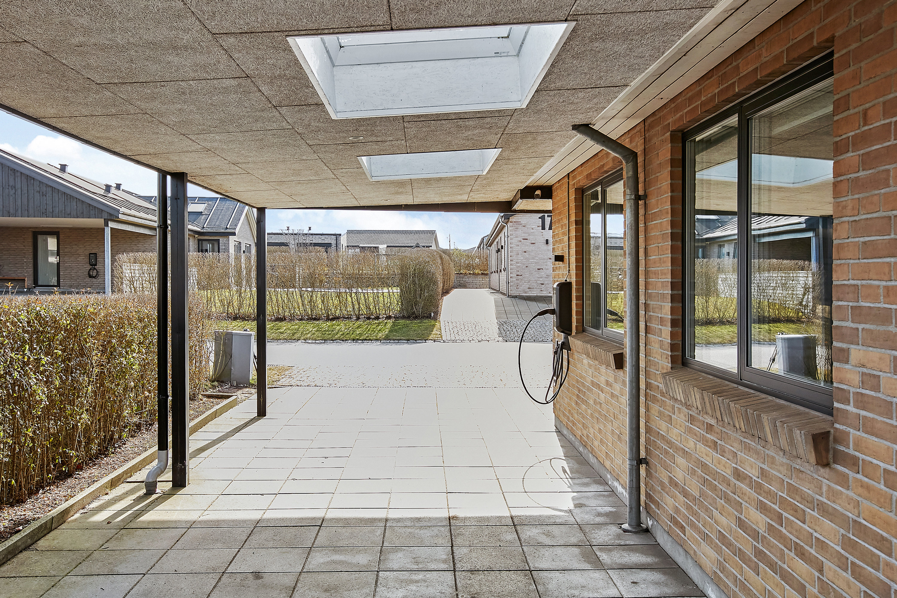 Fremhævet indkørsel billede i fuldskærmstilstand. Billede af Rødtjørnen 5, Torsted, 8700 Horsens