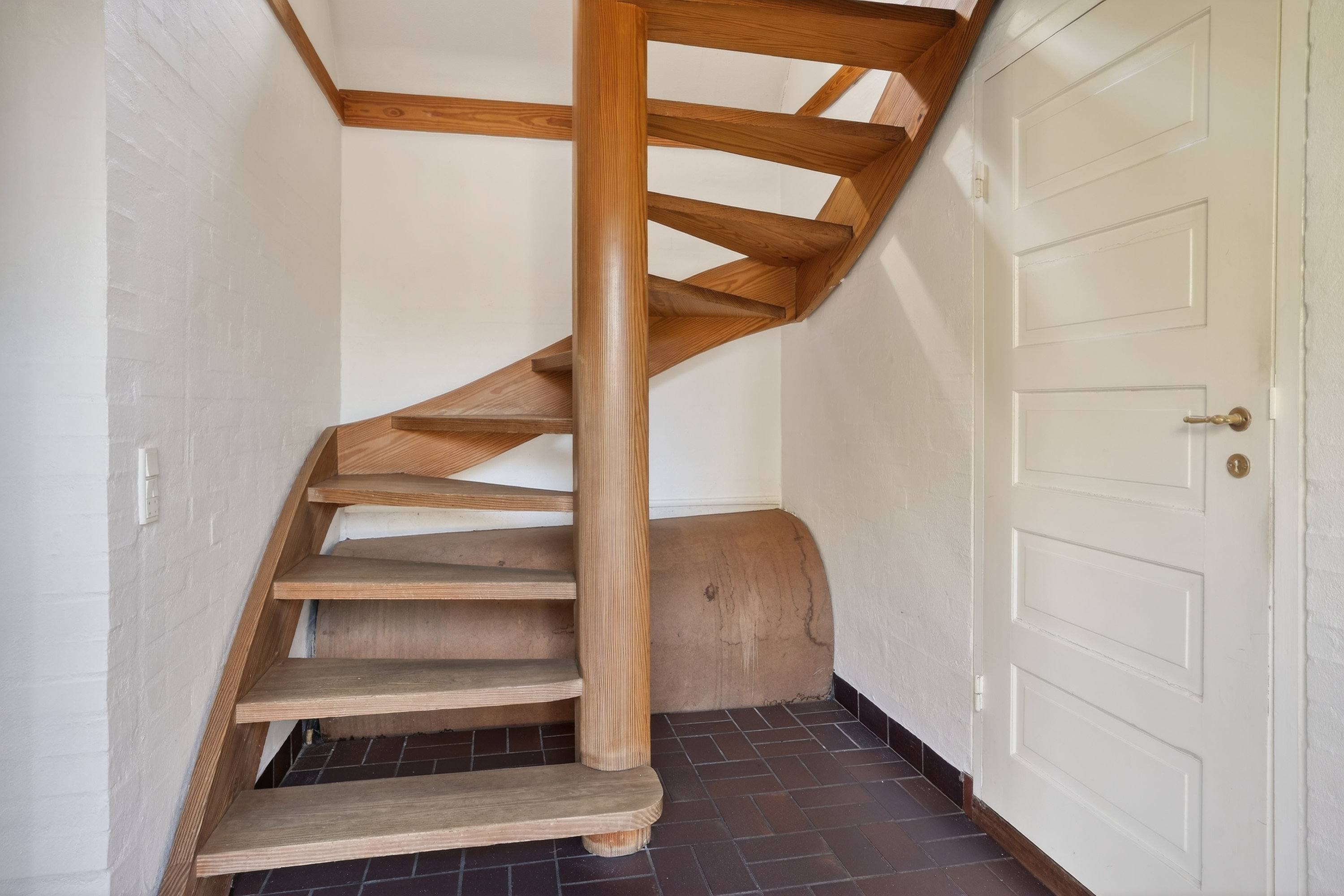 Fremhævet entré billede i fuldskærmstilstand. Billede af Hovmosevej 19, Gadevang, 3400 Hillerød