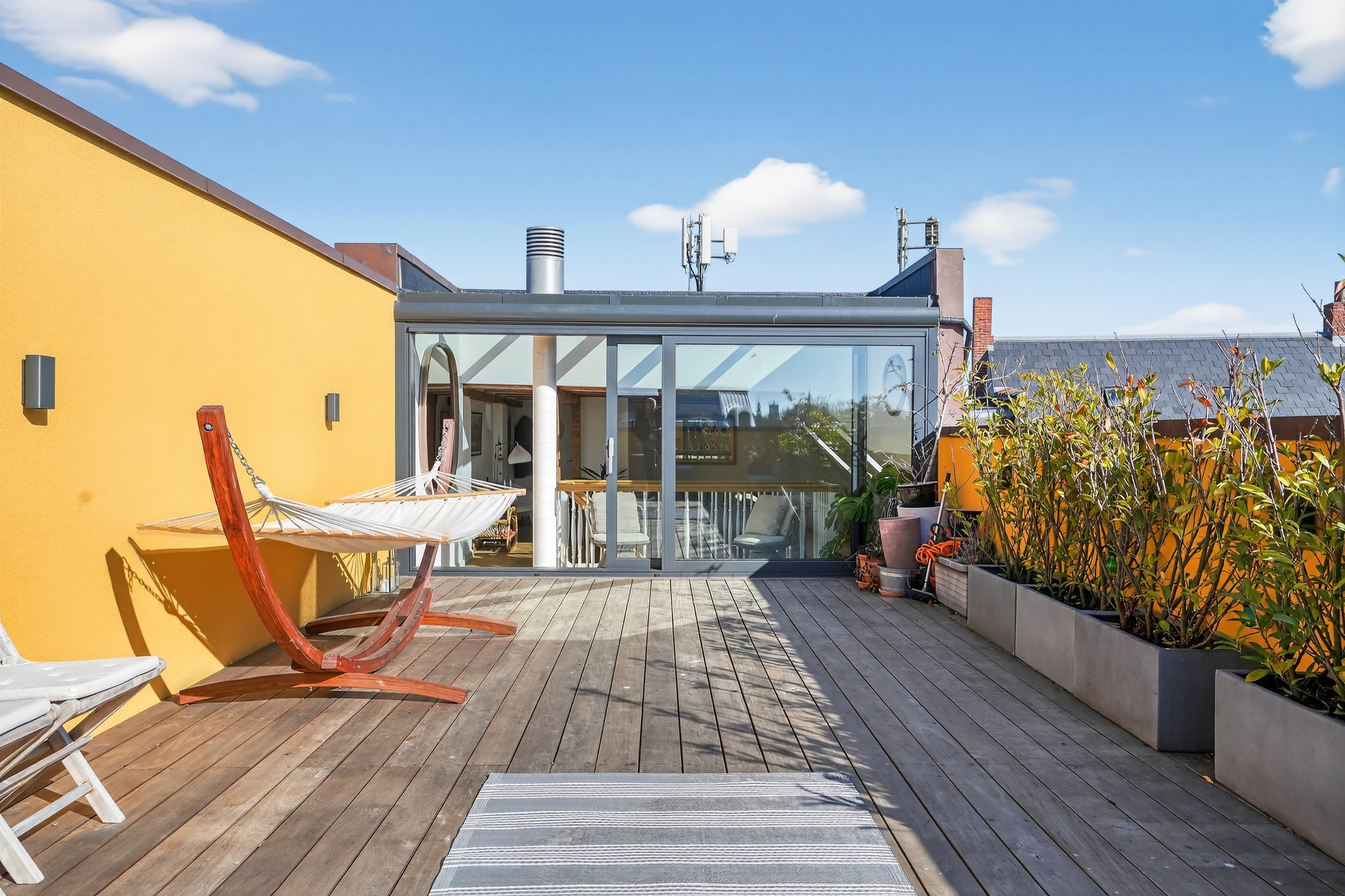 Fremhævet terrasse billede i fuldskærmstilstand. Billede af Dag Hammarskjölds Allé 1B, 4., 2100 København Ø