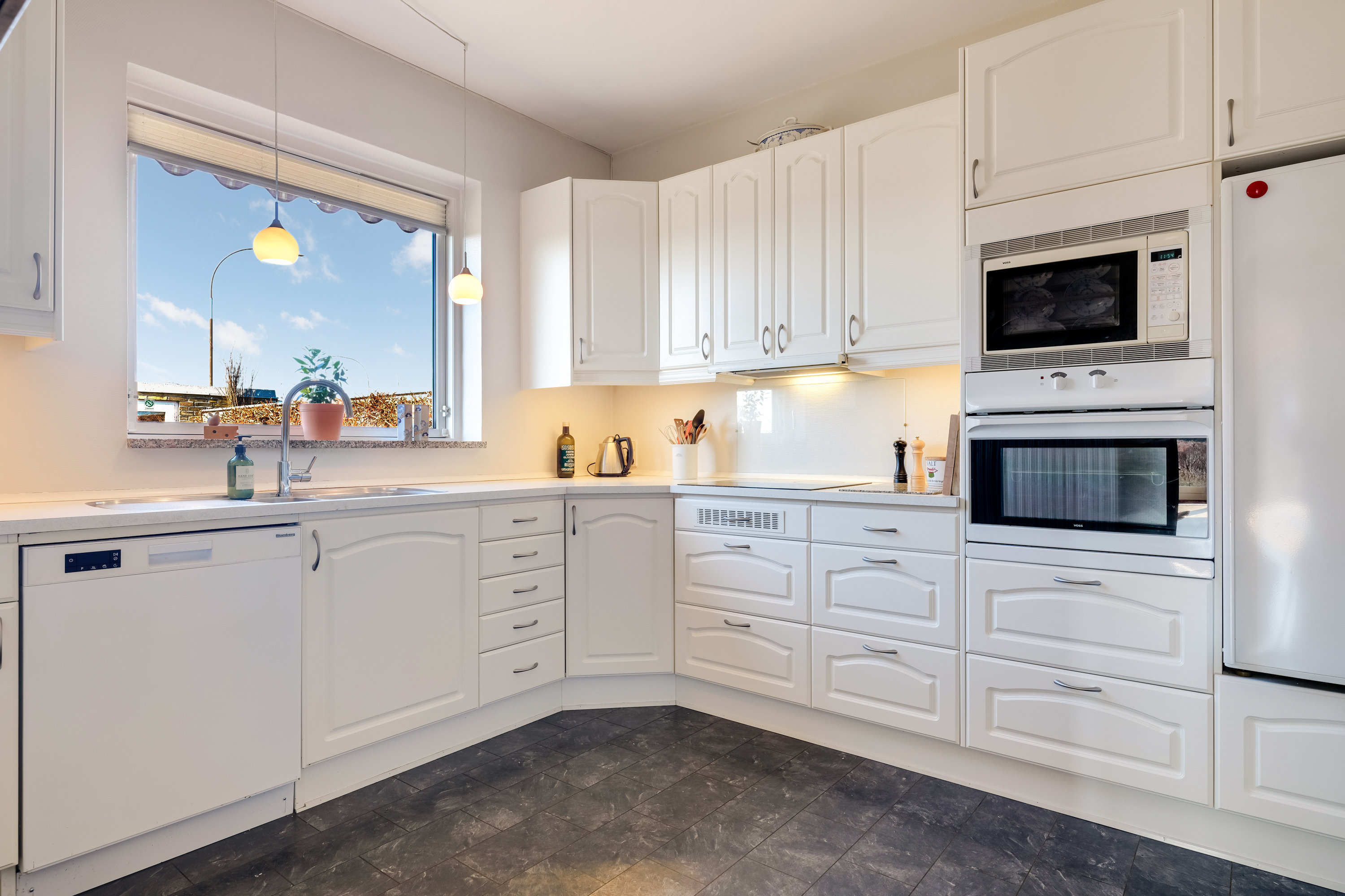 Fremhævet køkken billede i fuldskærmstilstand. Billede af Elmevej 32, 5300 Kerteminde