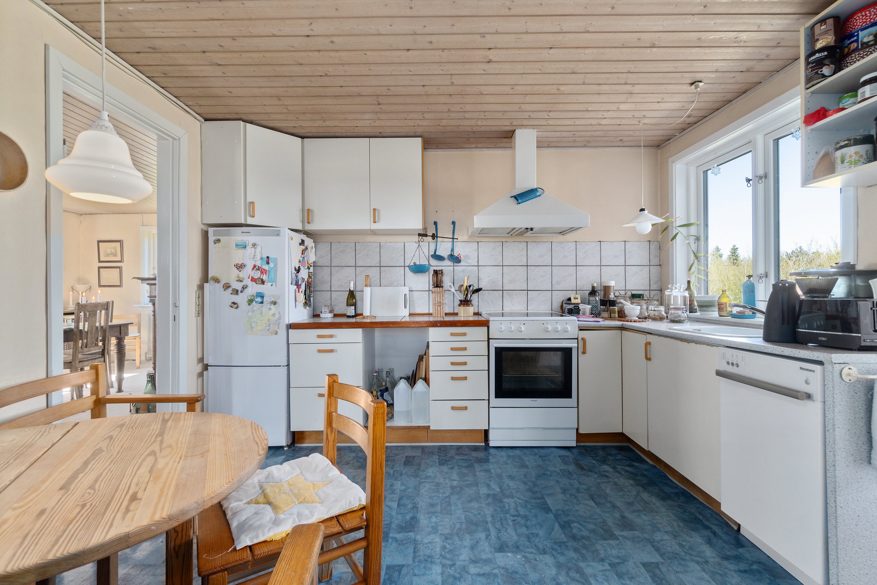 Fremhævet køkken billede i fuldskærmstilstand. Billede af Hviddingvej 36, Hvidding, 8830 Tjele