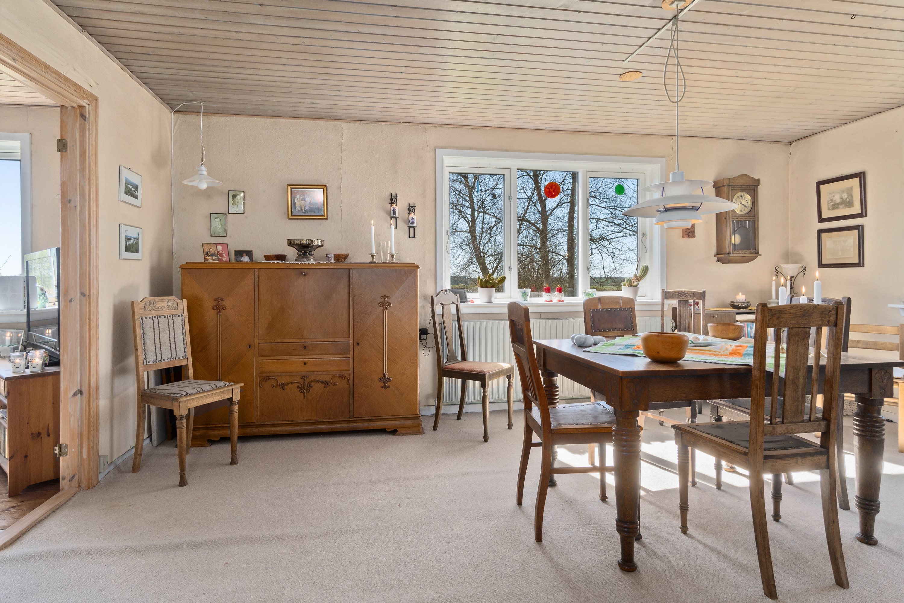 Fremhævet spisestue billede i fuldskærmstilstand. Billede af Hviddingvej 36, Hvidding, 8830 Tjele