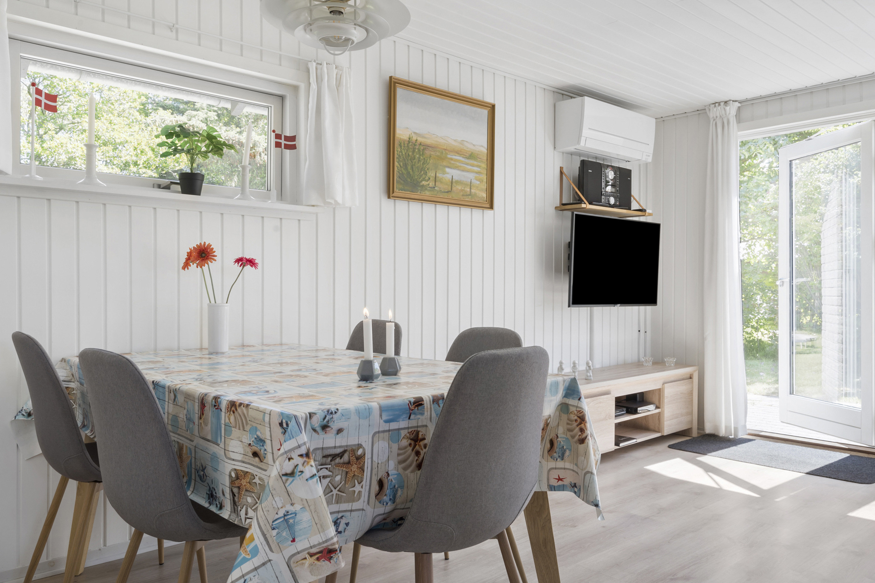 Fremhævet  billede i fuldskærmstilstand. Billede af Bjerregårdsvej 12, Bjerregaard, 6960 Hvide Sande