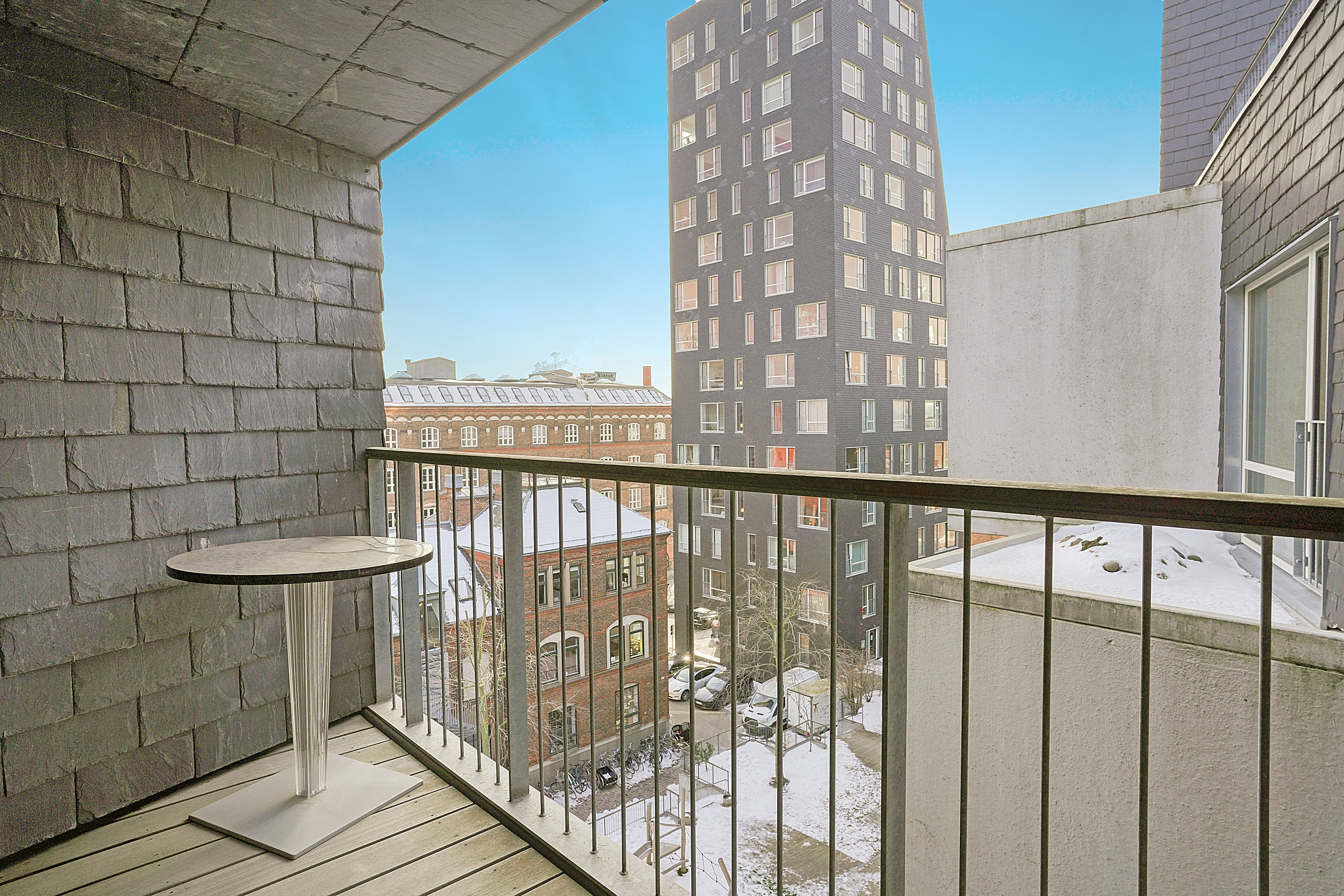 Fremhævet altan billede i fuldskærmstilstand. Billede af Pakhusvej 2, 5. mf., 2100 København Ø