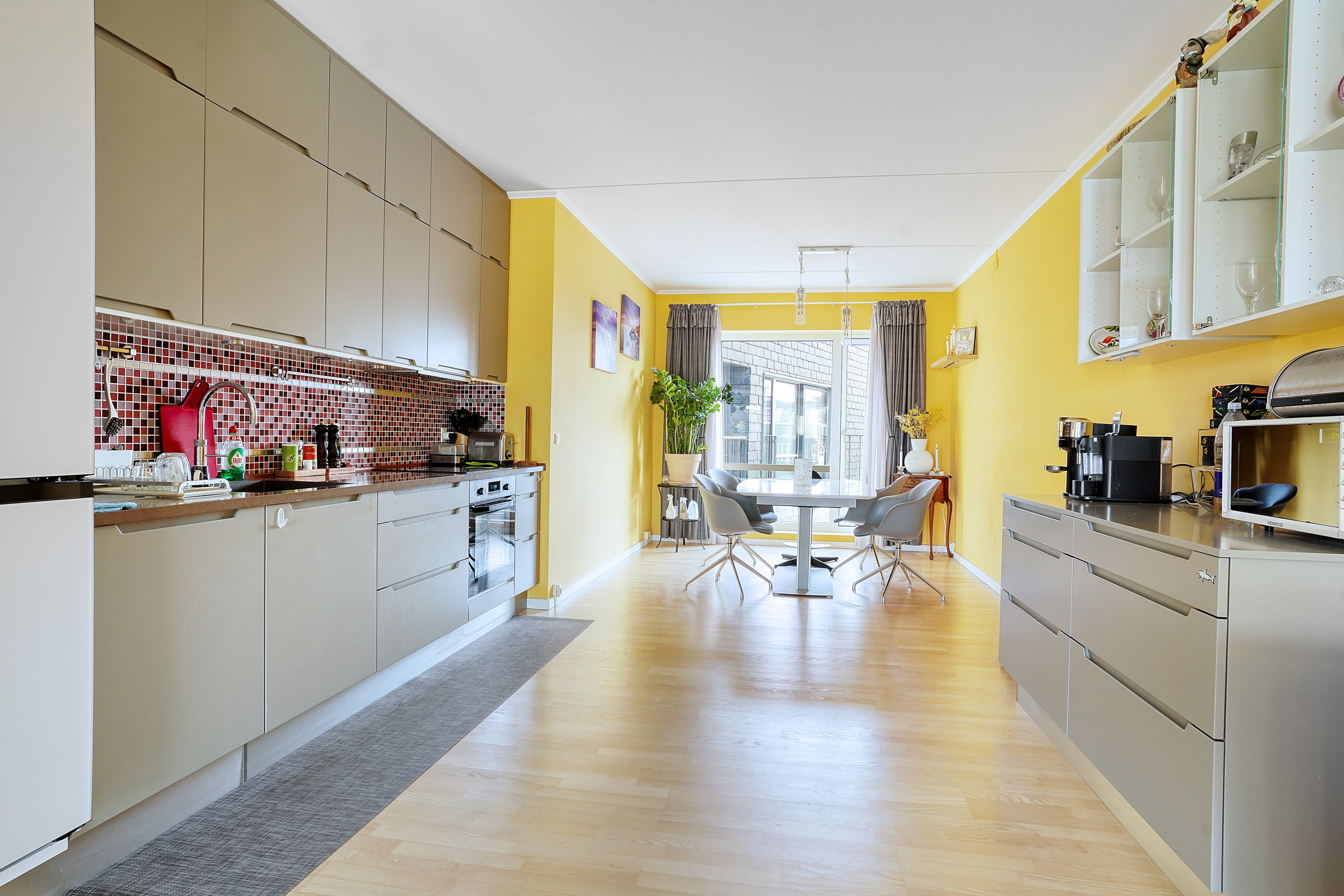 Fremhævet køkken billede i fuldskærmstilstand. Billede af Pakhusvej 2, 5. mf., 2100 København Ø