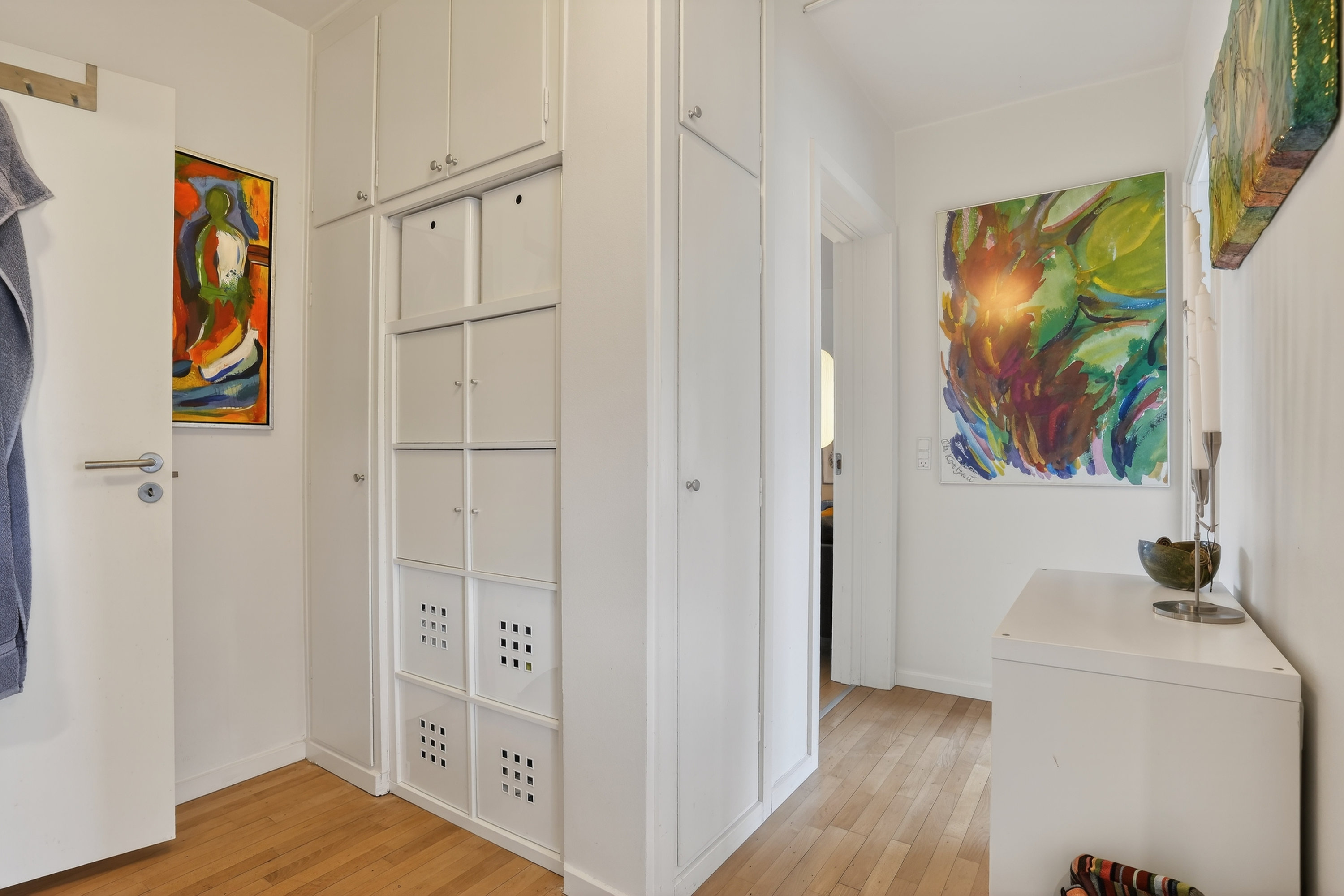 Fremhævet entré billede i fuldskærmstilstand. Billede af Lyshøjgårdsvej 103, st.. 4., 2500 Valby