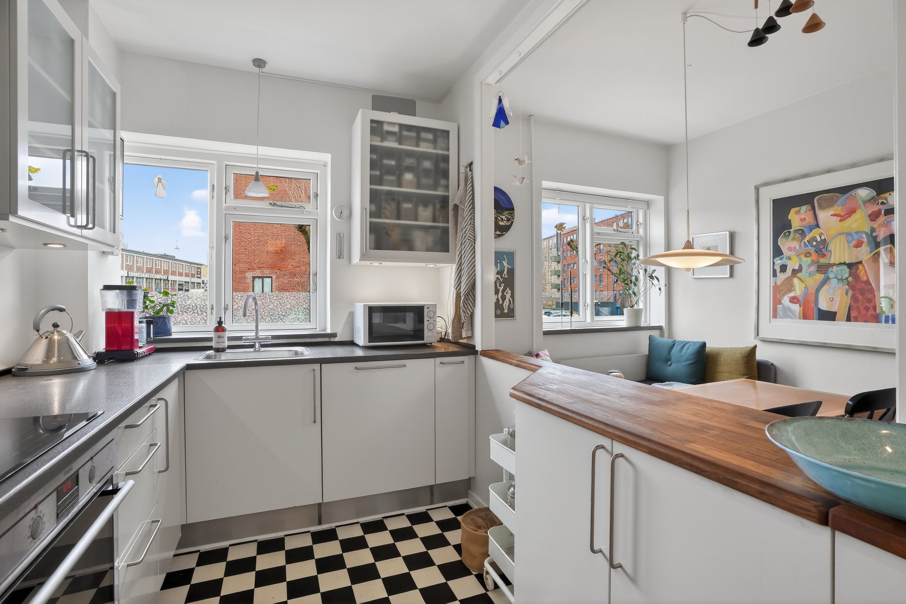 Fremhævet køkken billede i fuldskærmstilstand. Billede af Lyshøjgårdsvej 103, st.. 4., 2500 Valby