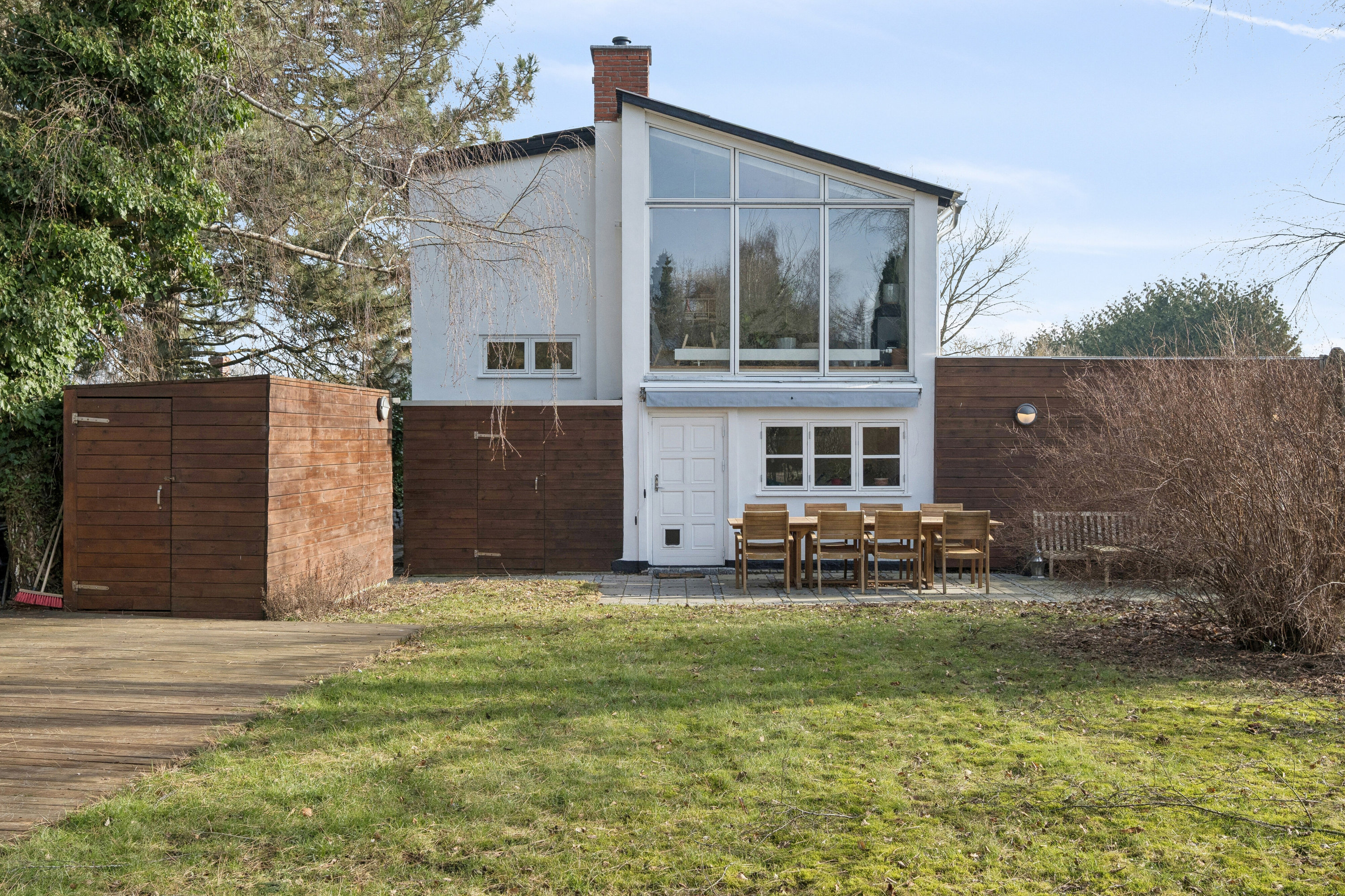 Fremhævet set fra haven billede i fuldskærmstilstand. Billede af Høje Lønholt 12A, Lønholt, 3480 Fredensborg