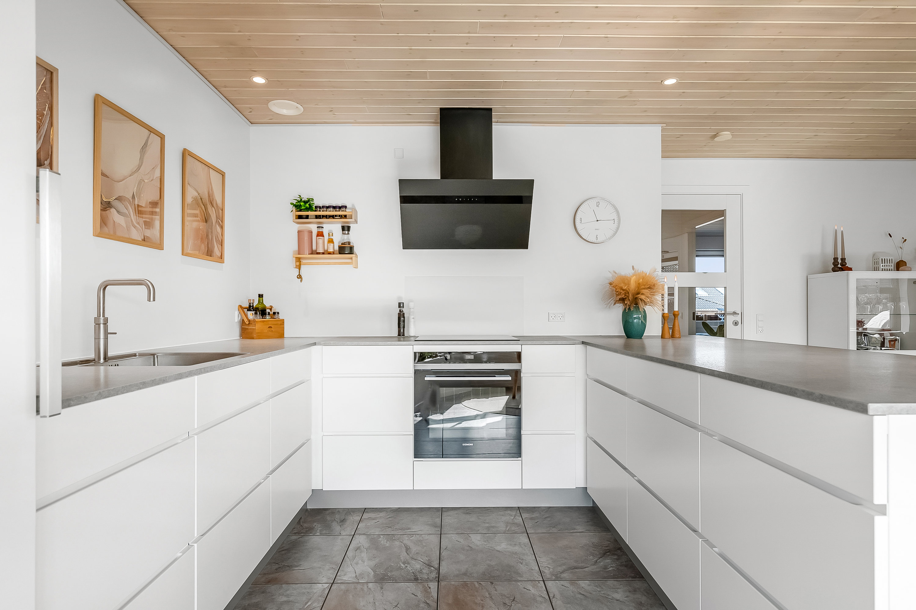 Fremhævet køkken billede i fuldskærmstilstand. Billede af Ådalsparken 22, Vonsild, 6000 Kolding